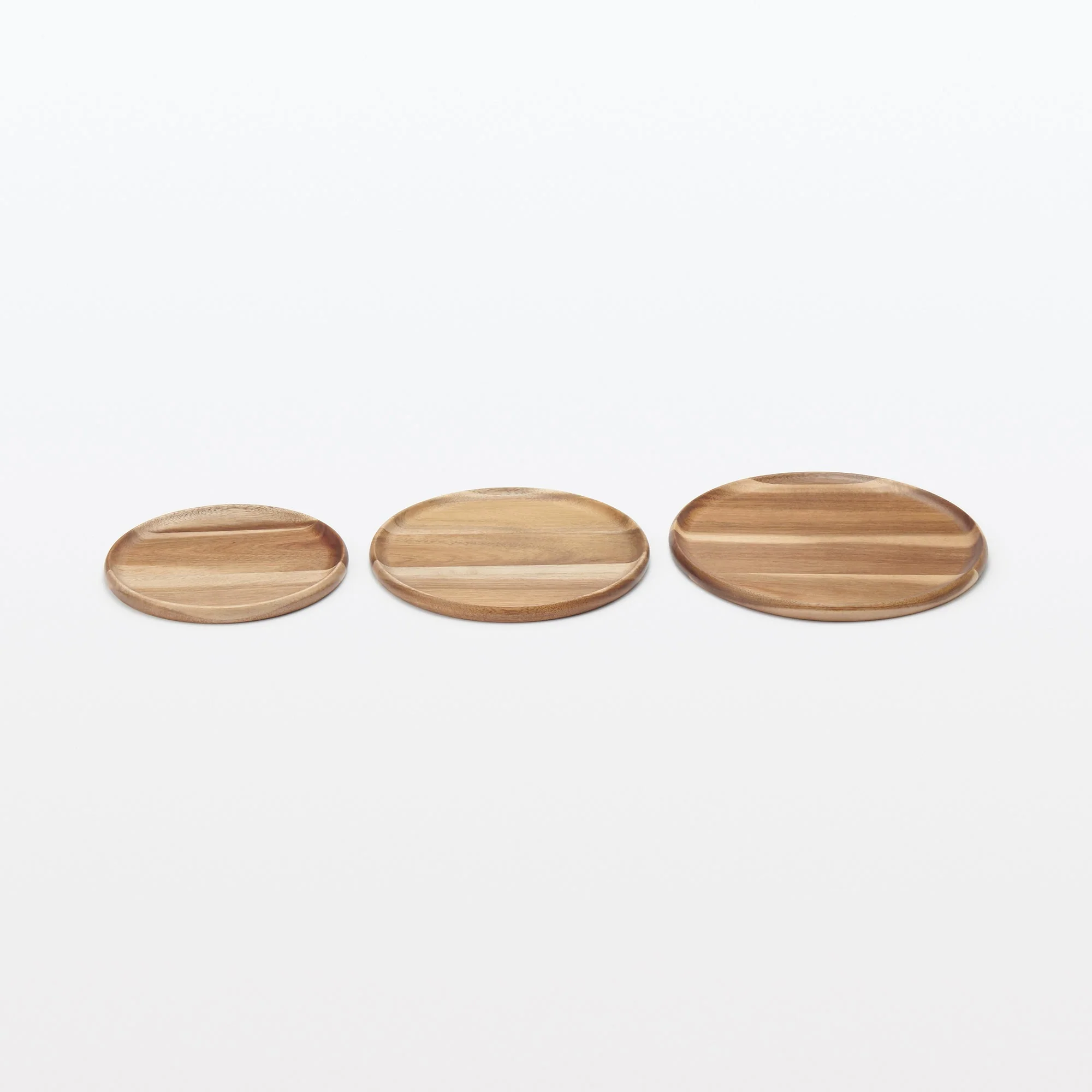 Acacia Plate/Round Cutting Board Medium - Image 5