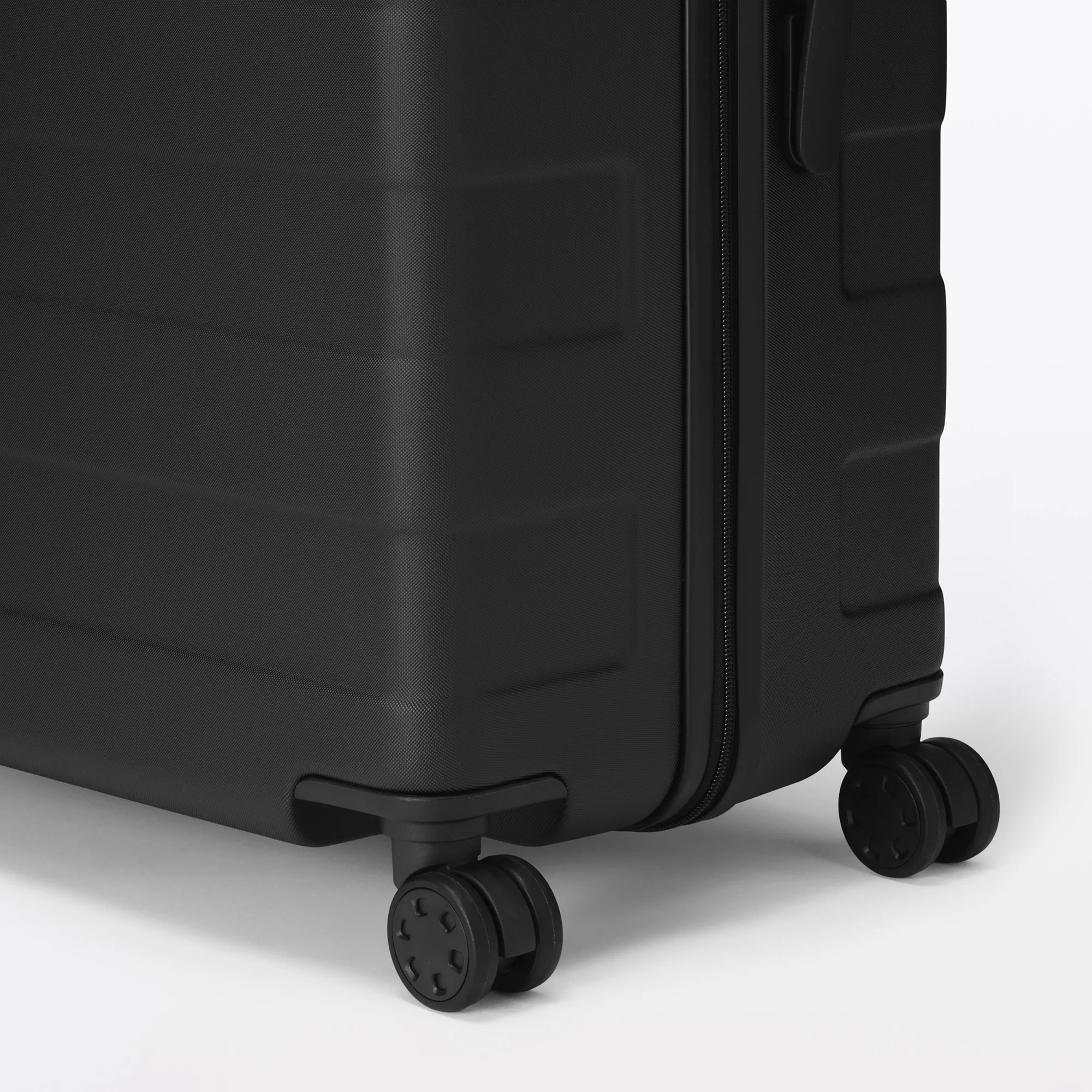 Hard Shell Suitcase 105L | Check-In - Image 38