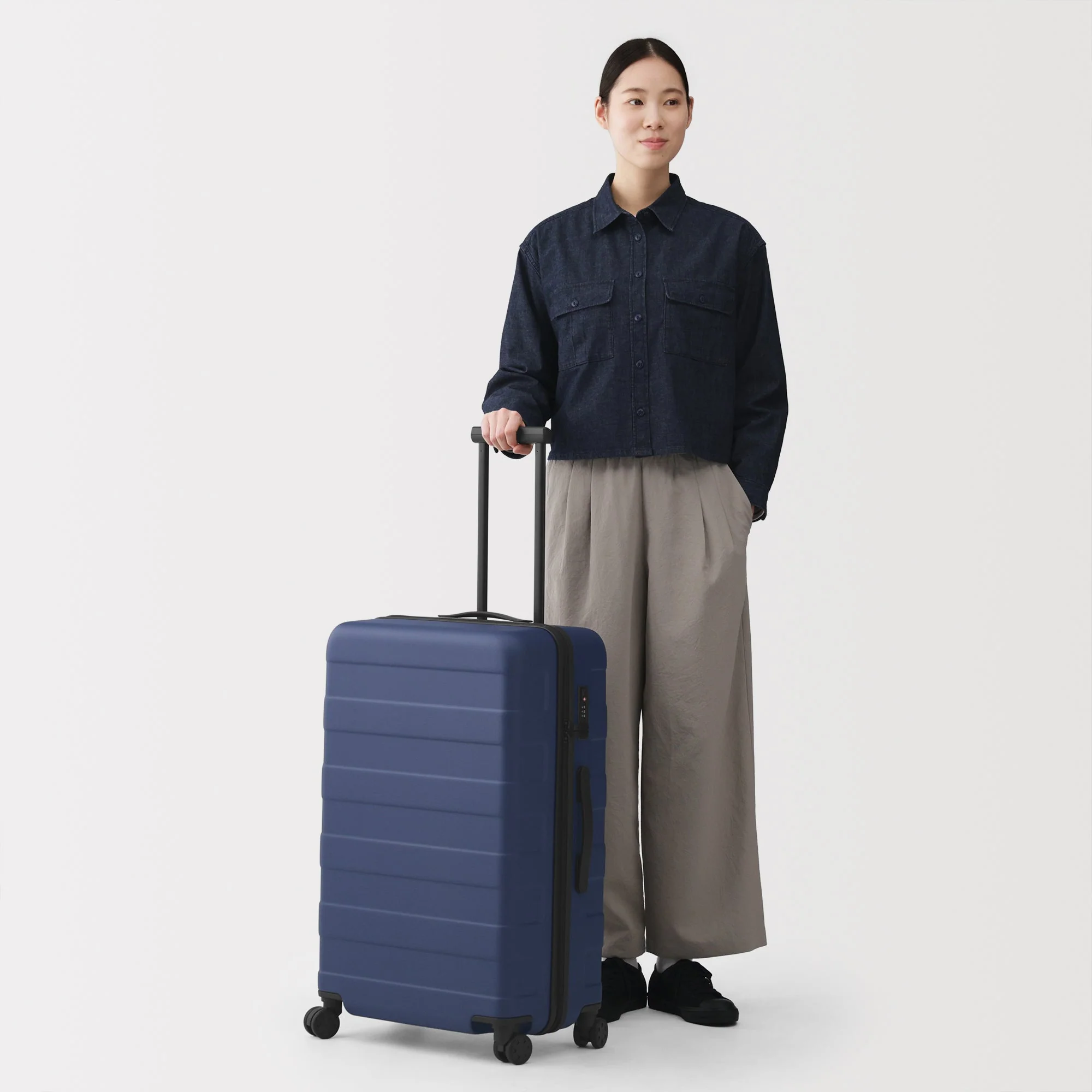 Hard Shell Suitcase 75L | Check-In - Image 56