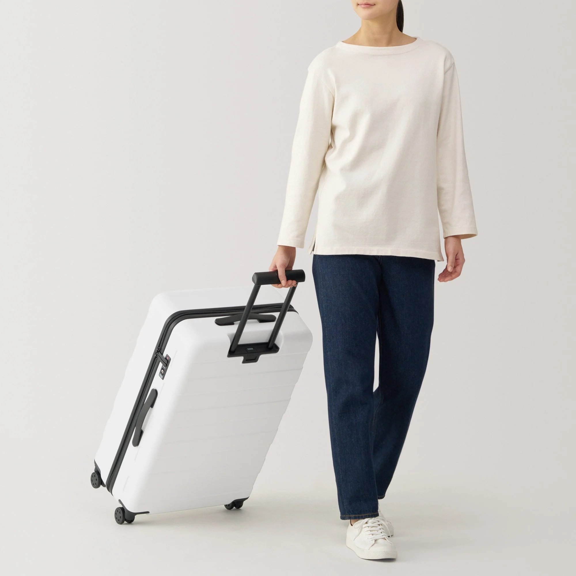 Adjustable Handle Hard Shell Suitcase 75L | Check-In - Image 15