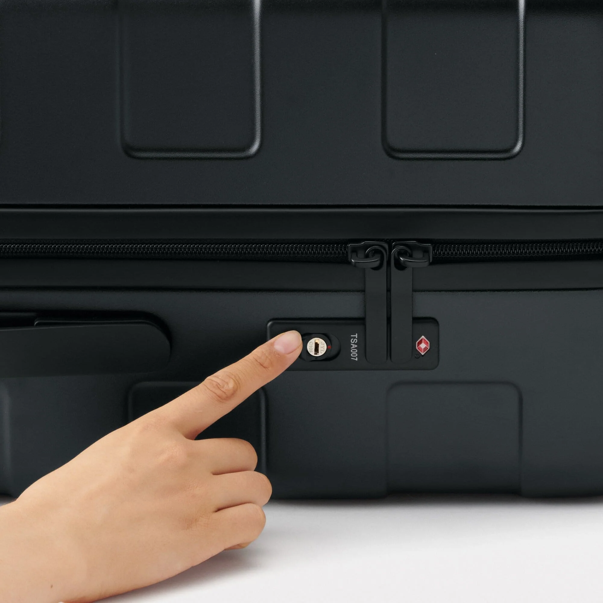 Adjustable Handle Hard Shell Suitcase 75L | Check-In - Image 92