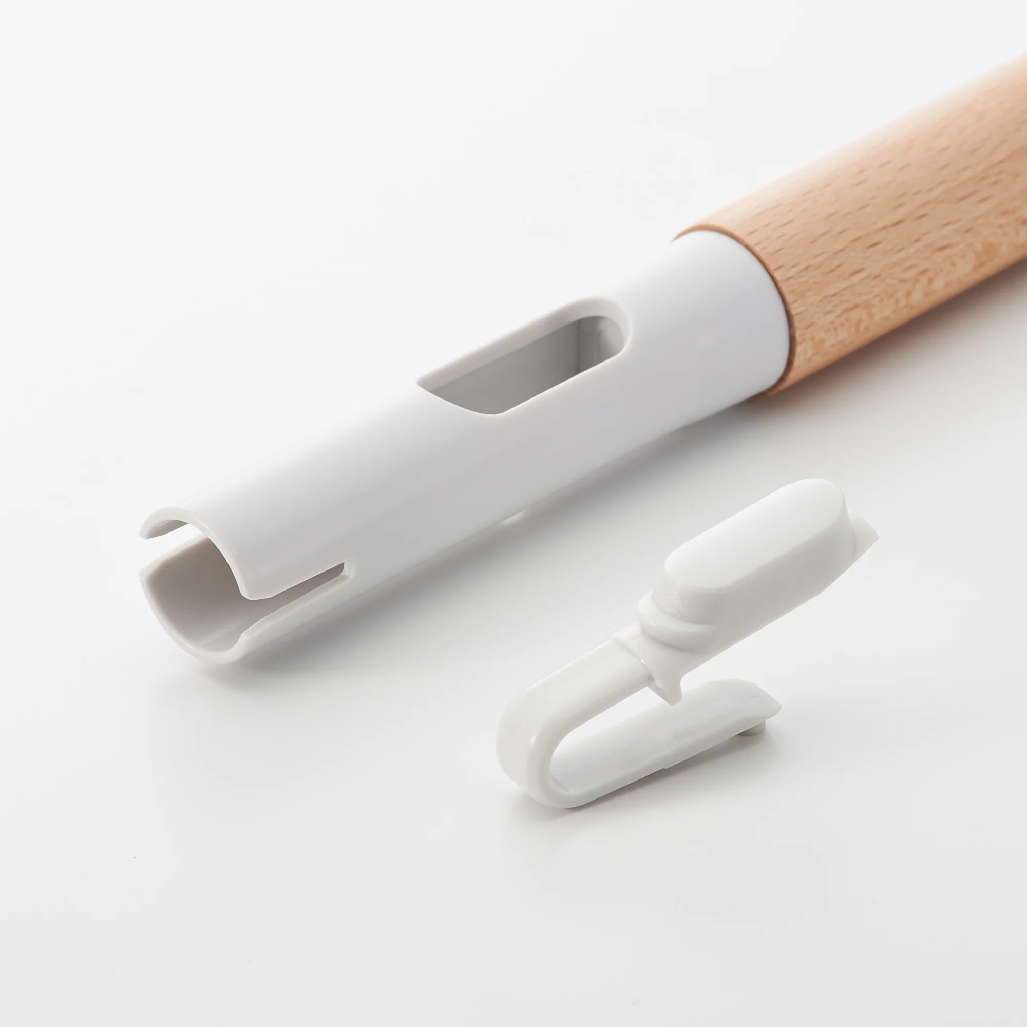 Cleaning System Wooden Pole - Image 3