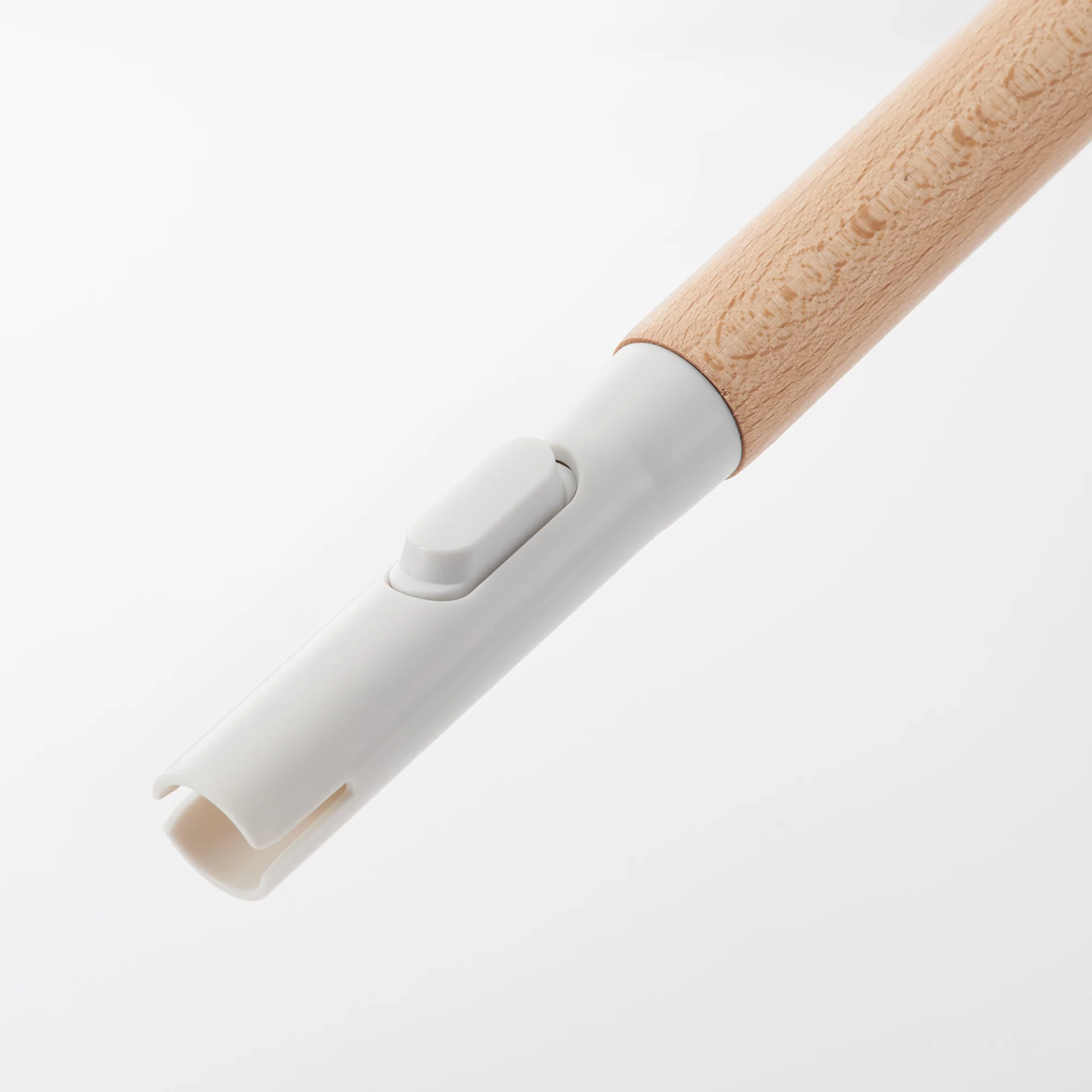 Cleaning System Wooden Pole - Image 4