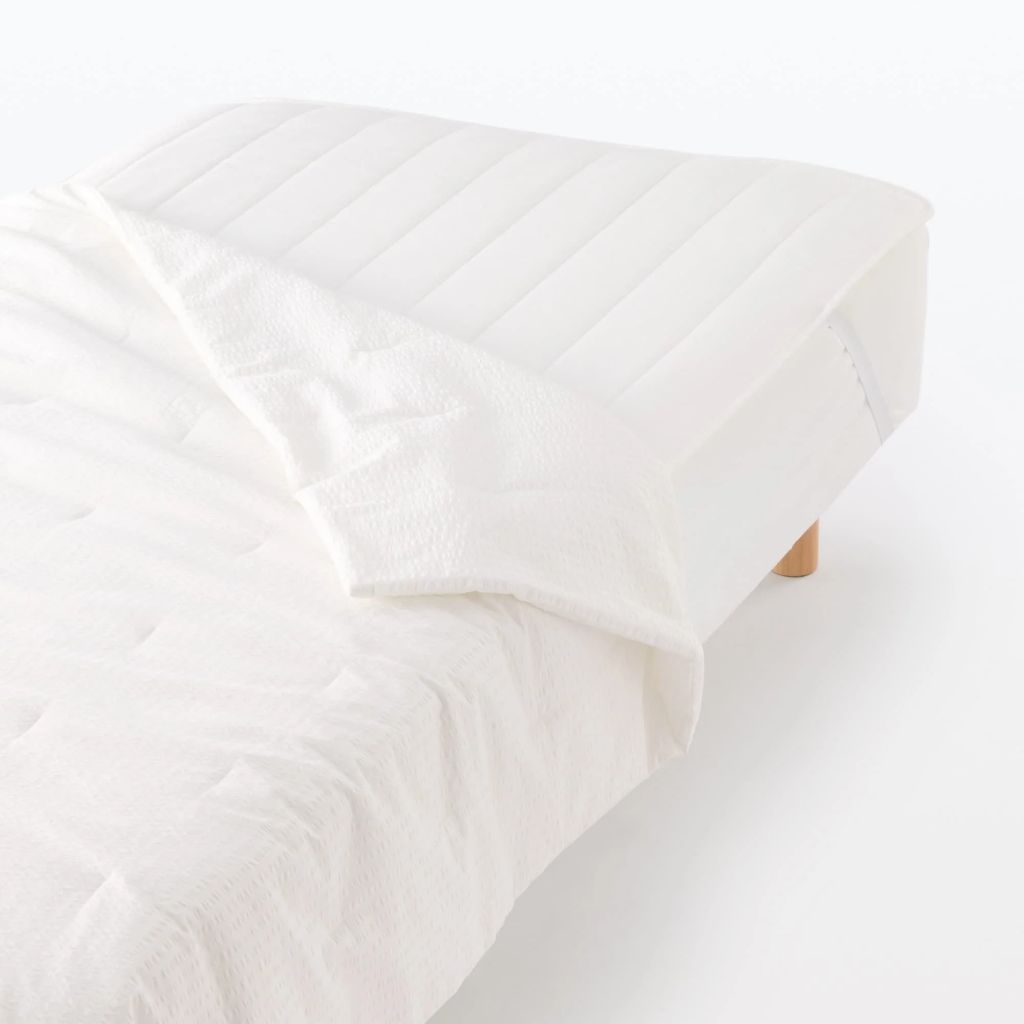 Cotton Seersucker Quilted Pad - Double - Image 6