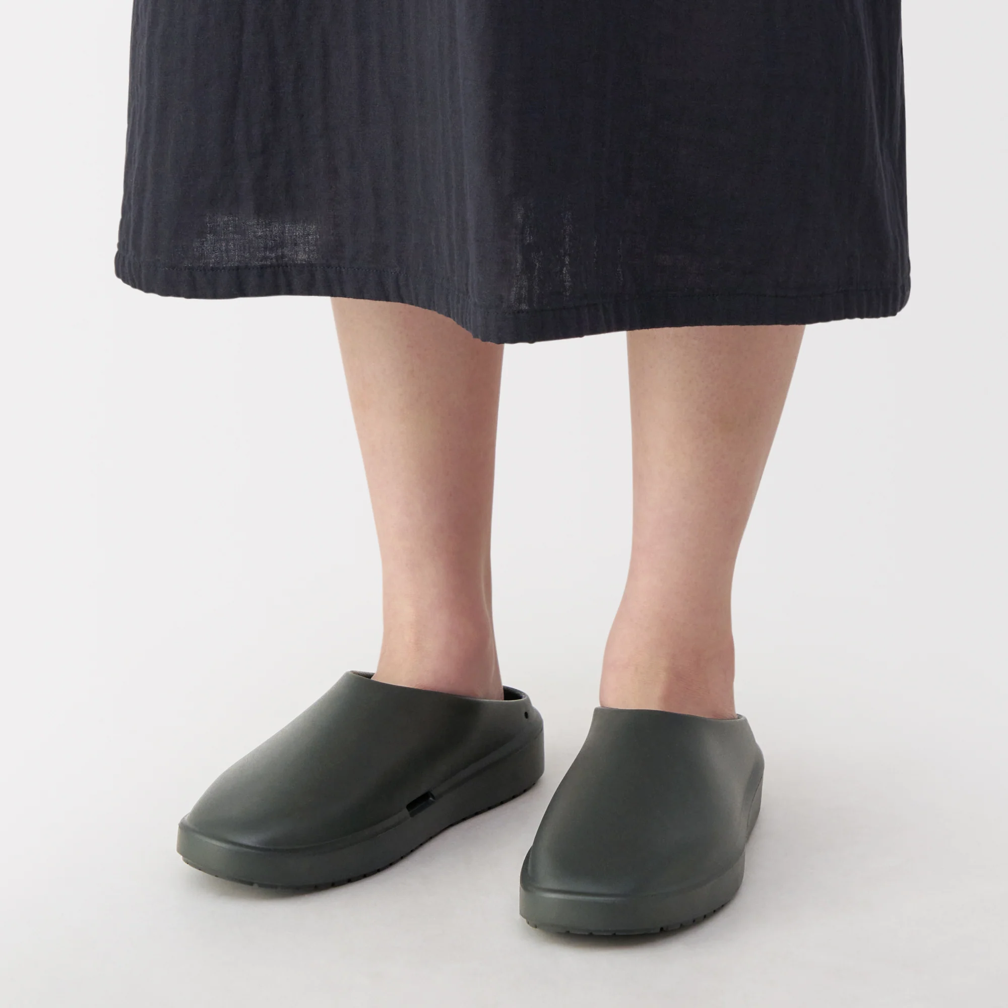 Foot Shaped Sabo Sandals - Image 3