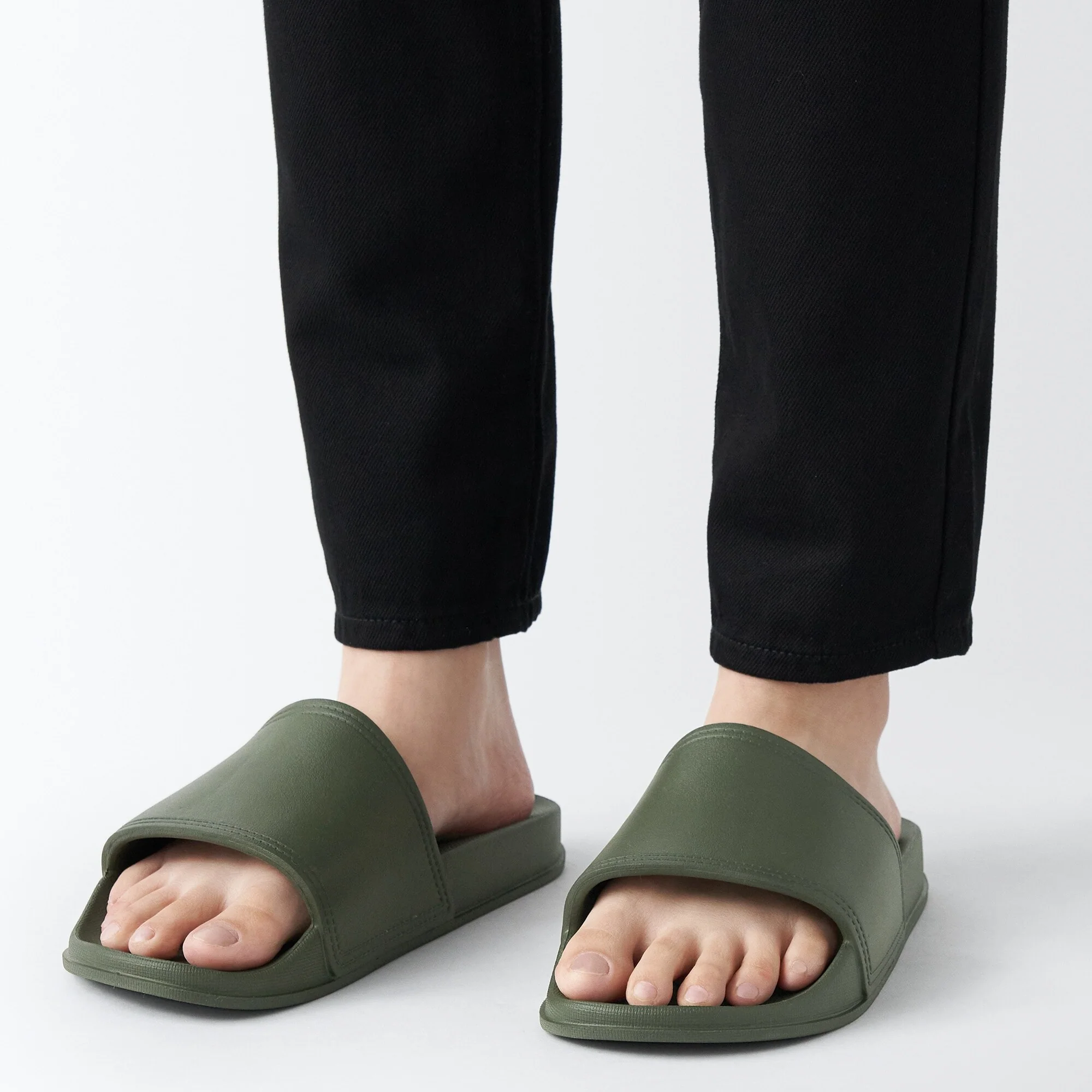 Foot-Shaped Sandals - Image 40
