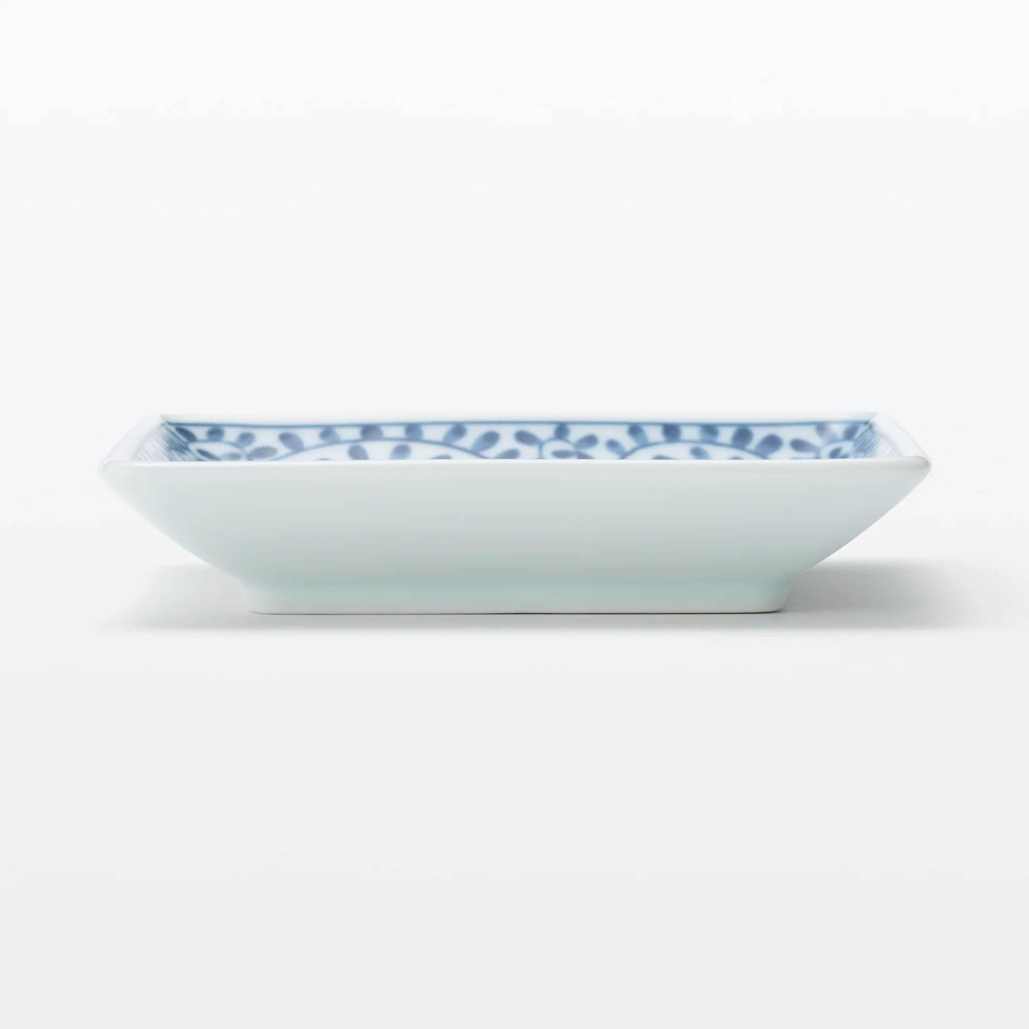 Hasami Ware Square Plate - Arabesque Pattern - Image 4