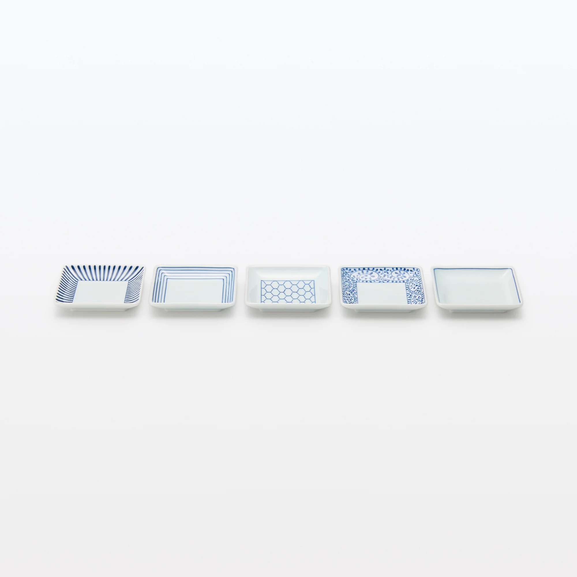 Hasami Ware Square Plate - Arabesque Pattern - Image 7