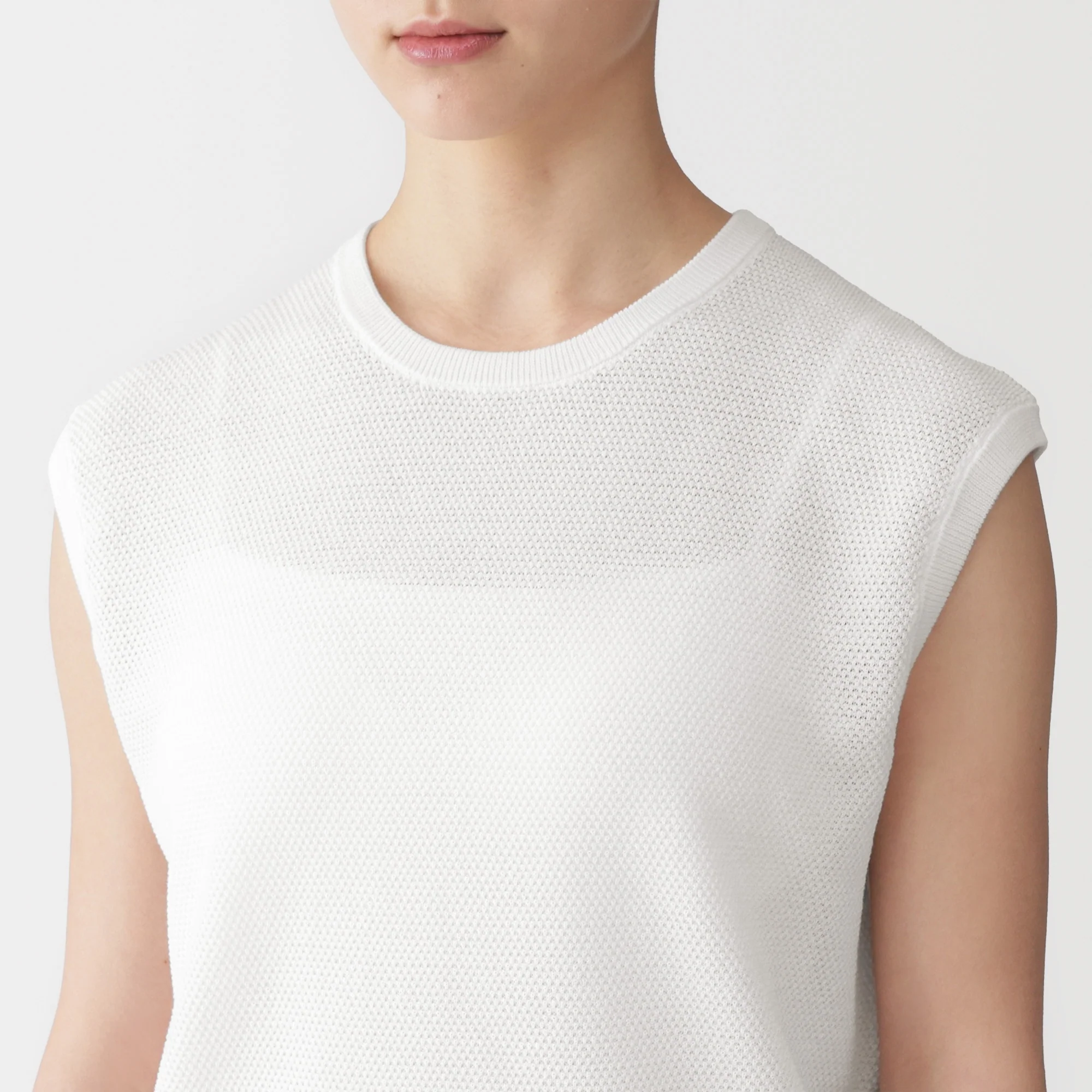 High-Twist Cotton Sleeveless Sweater - Image 29