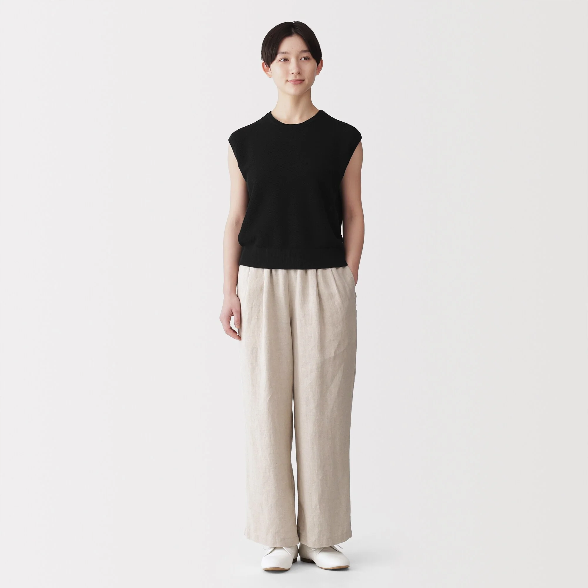 High-Twist Cotton Sleeveless Sweater - Image 4