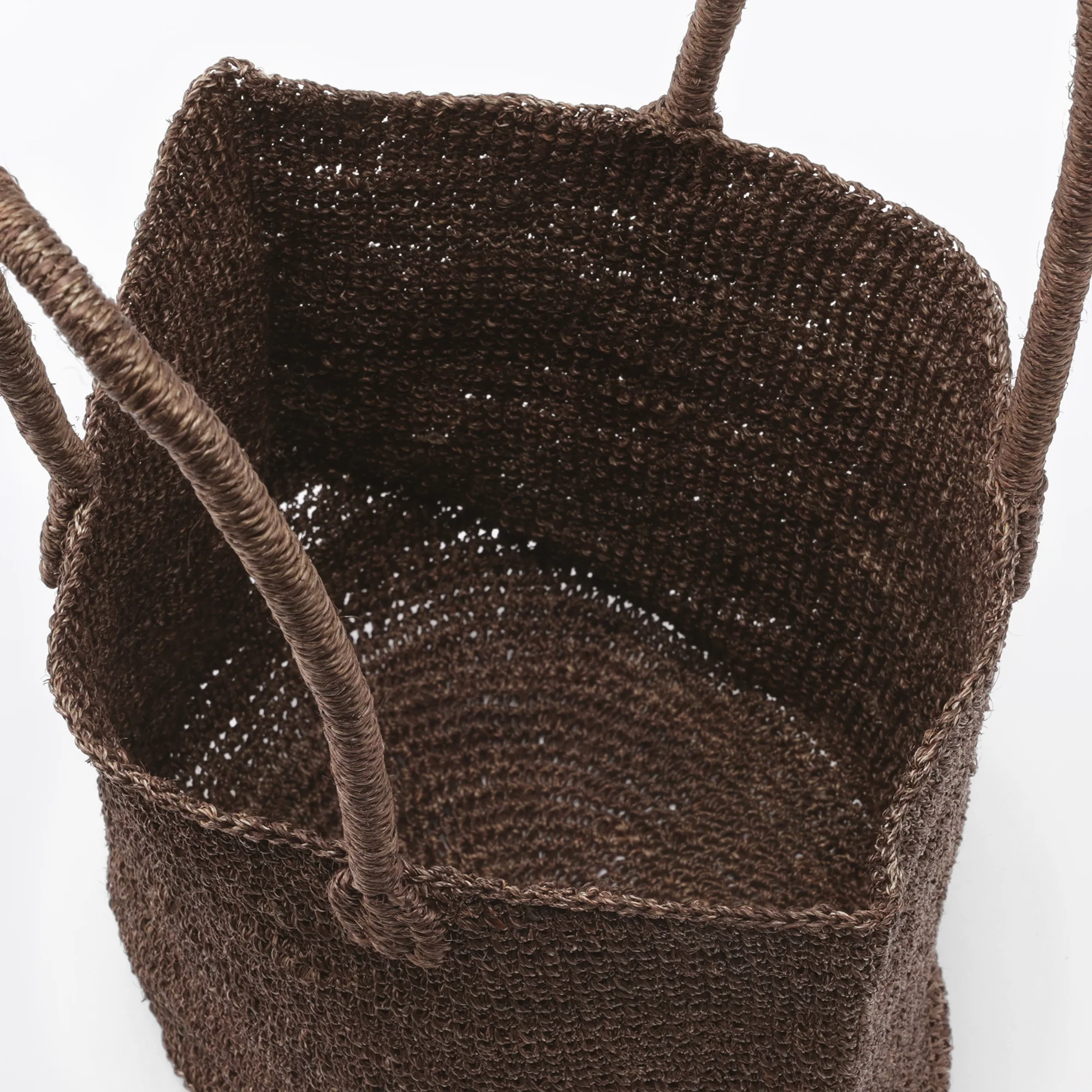 Labo Hand-Knitted Abacá Tote Bag - Image 5