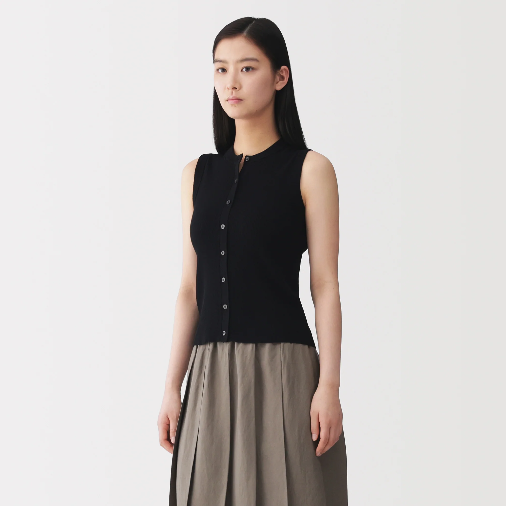Labo High-Twist Cotton Knit Vest - Image 11