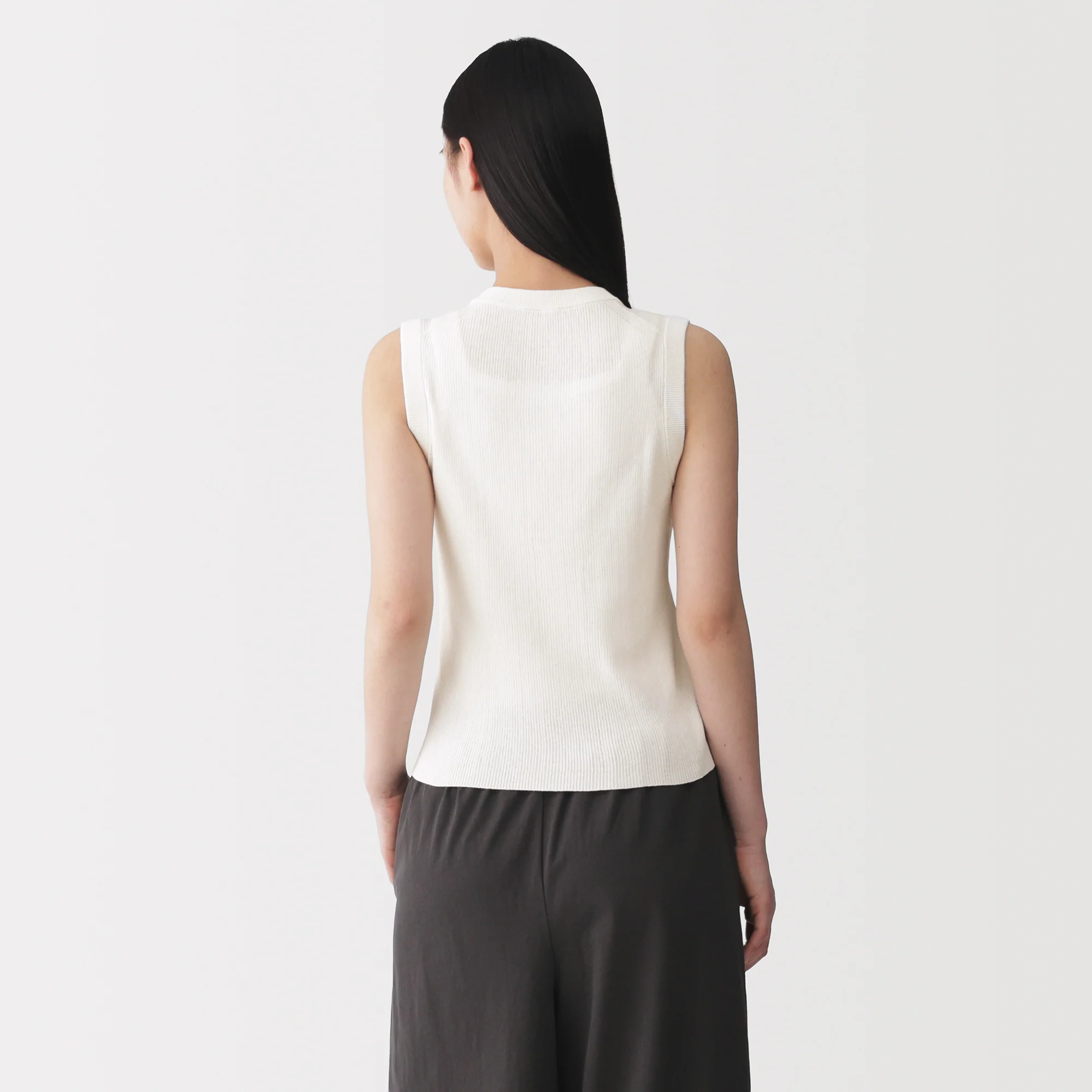 Labo High-Twist Cotton Knit Vest - Image 14
