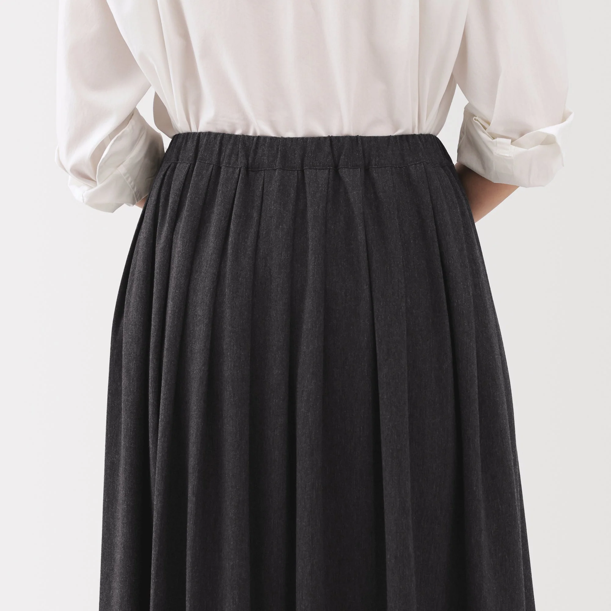 Labo Jersey Pleated Skirt - Image 8