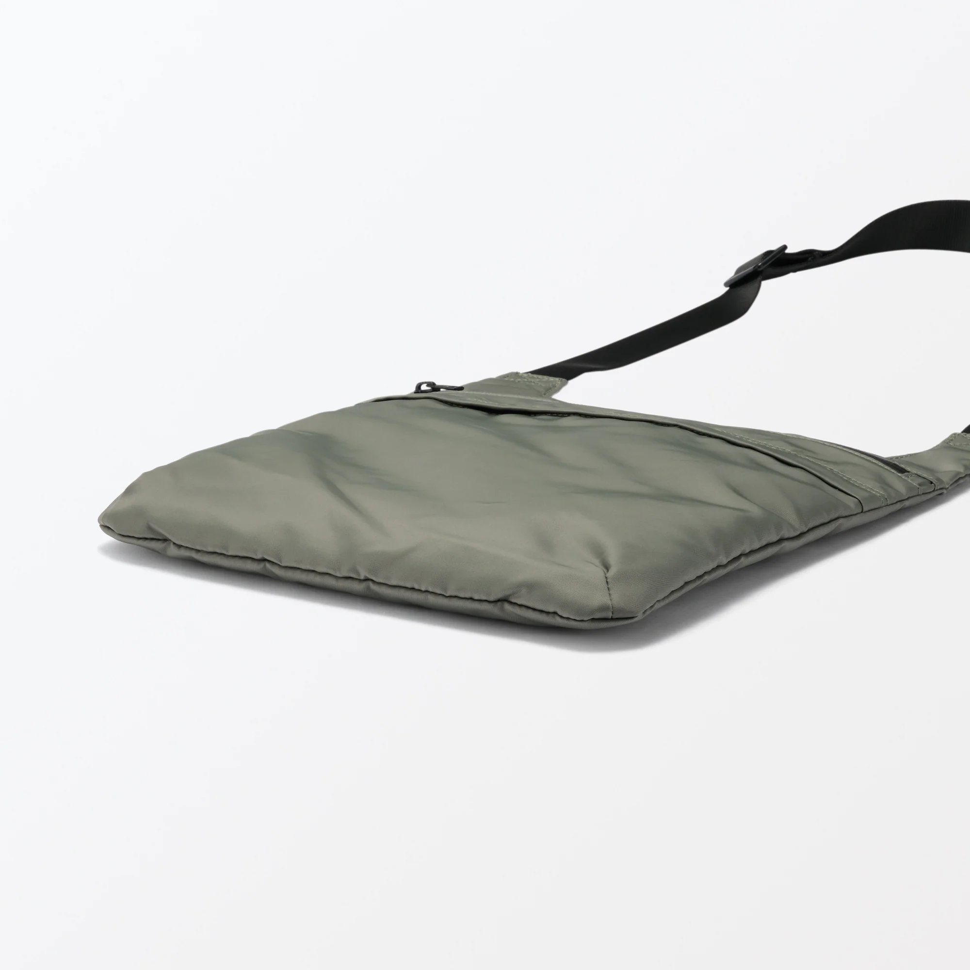 Labo Nylon Shoulder Bag - Image 5