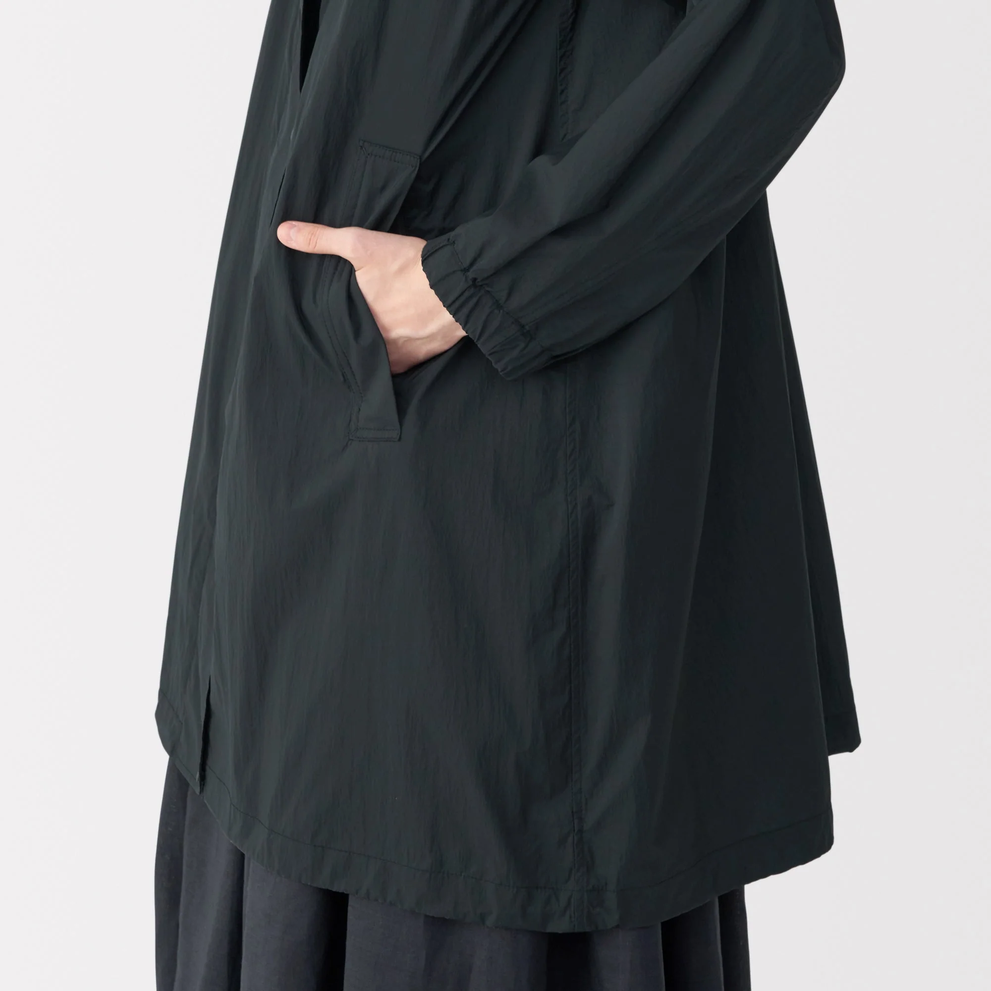 Labo Women's Light Waterproof Nylon Hooded Coat - Image 10