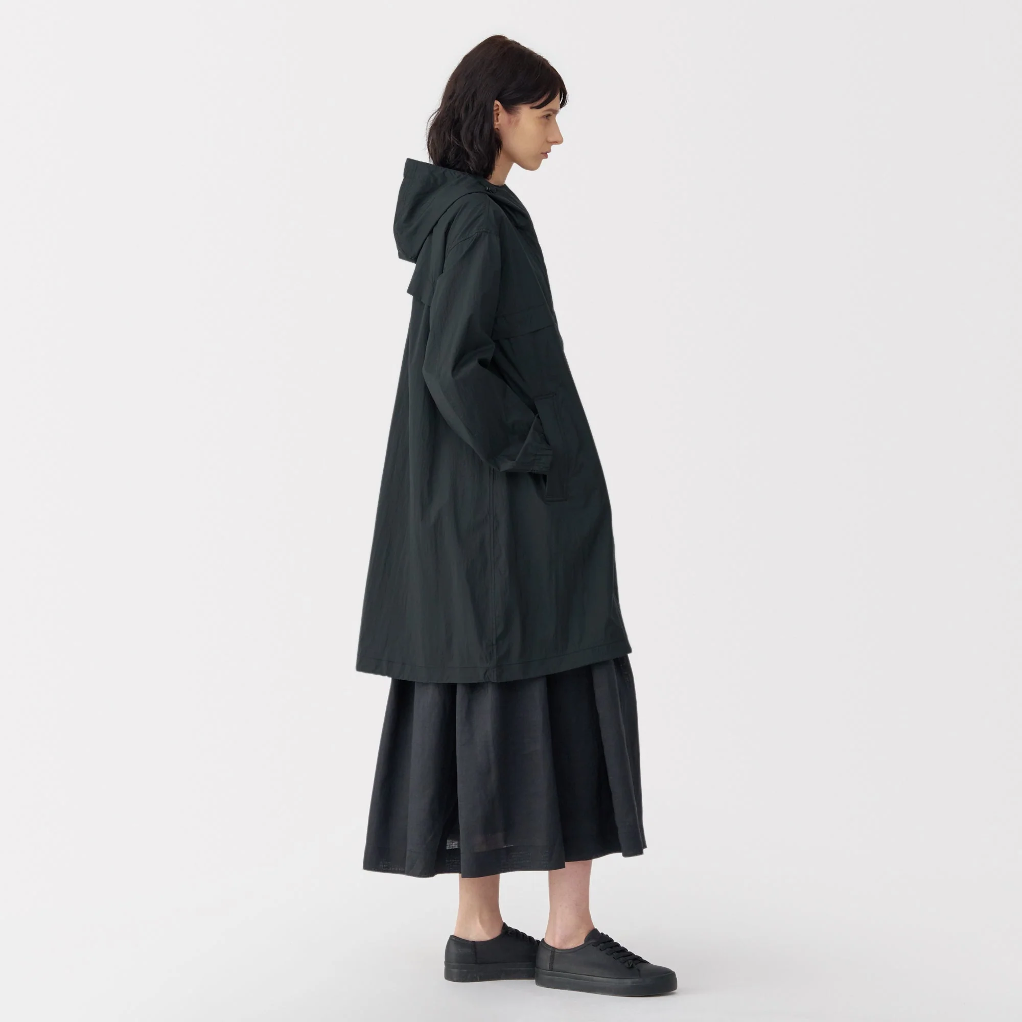 Labo Women's Light Waterproof Nylon Hooded Coat - Image 5