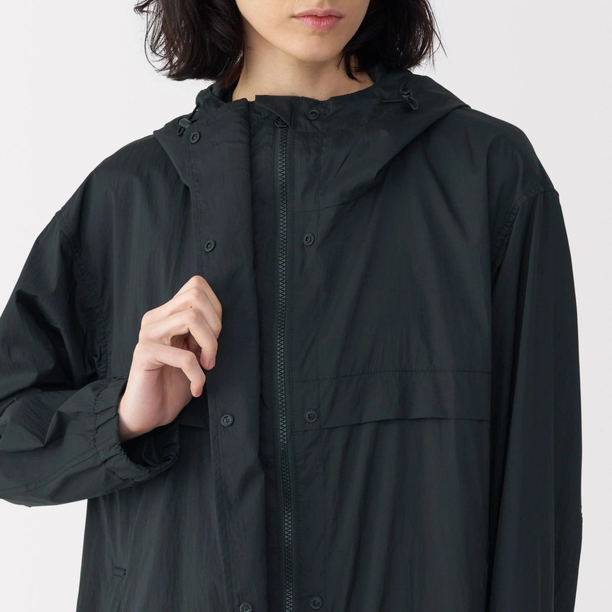 Labo Women's Light Waterproof Nylon Hooded Coat - Image 9