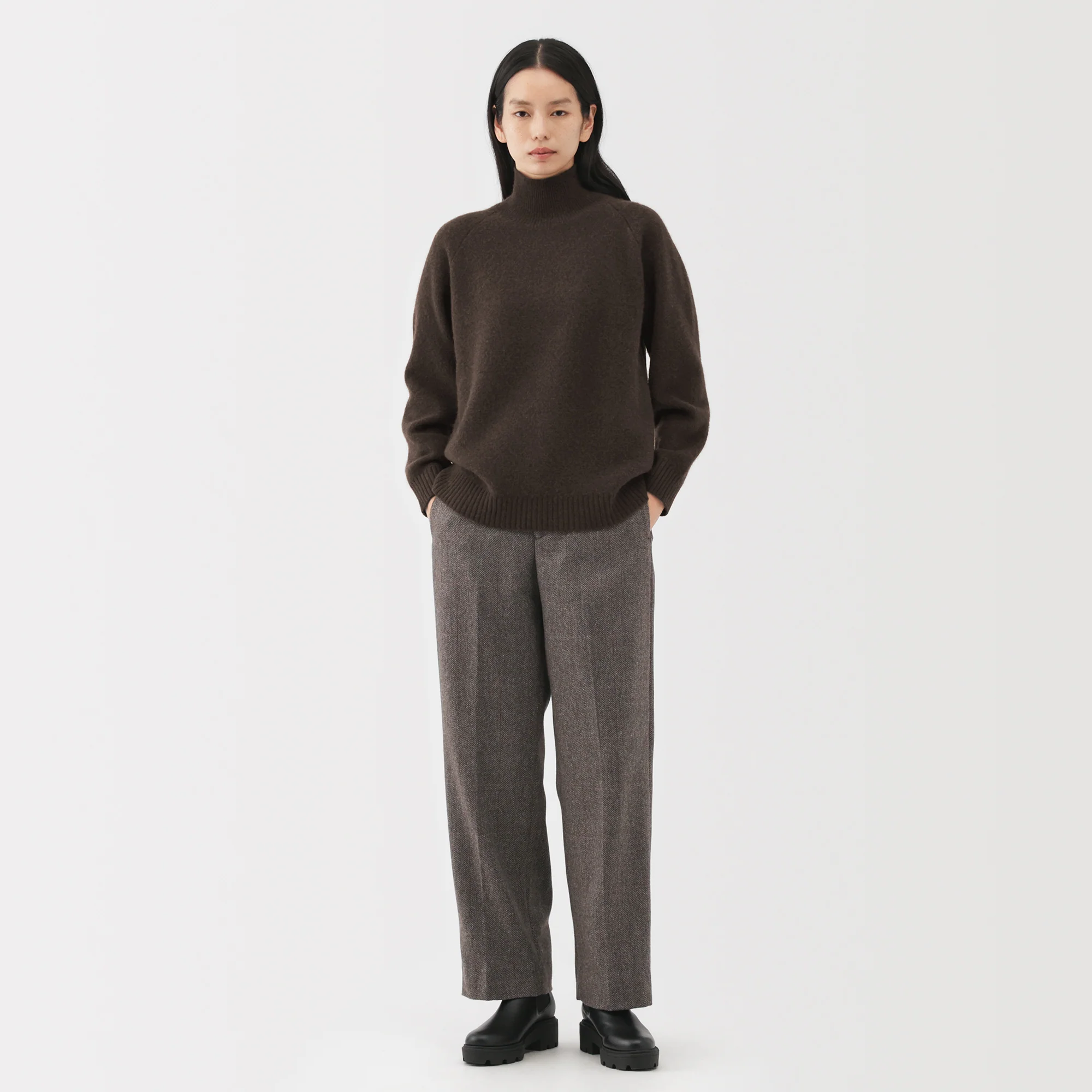 Labo Yak Blend Turtleneck Sweater - Image 18