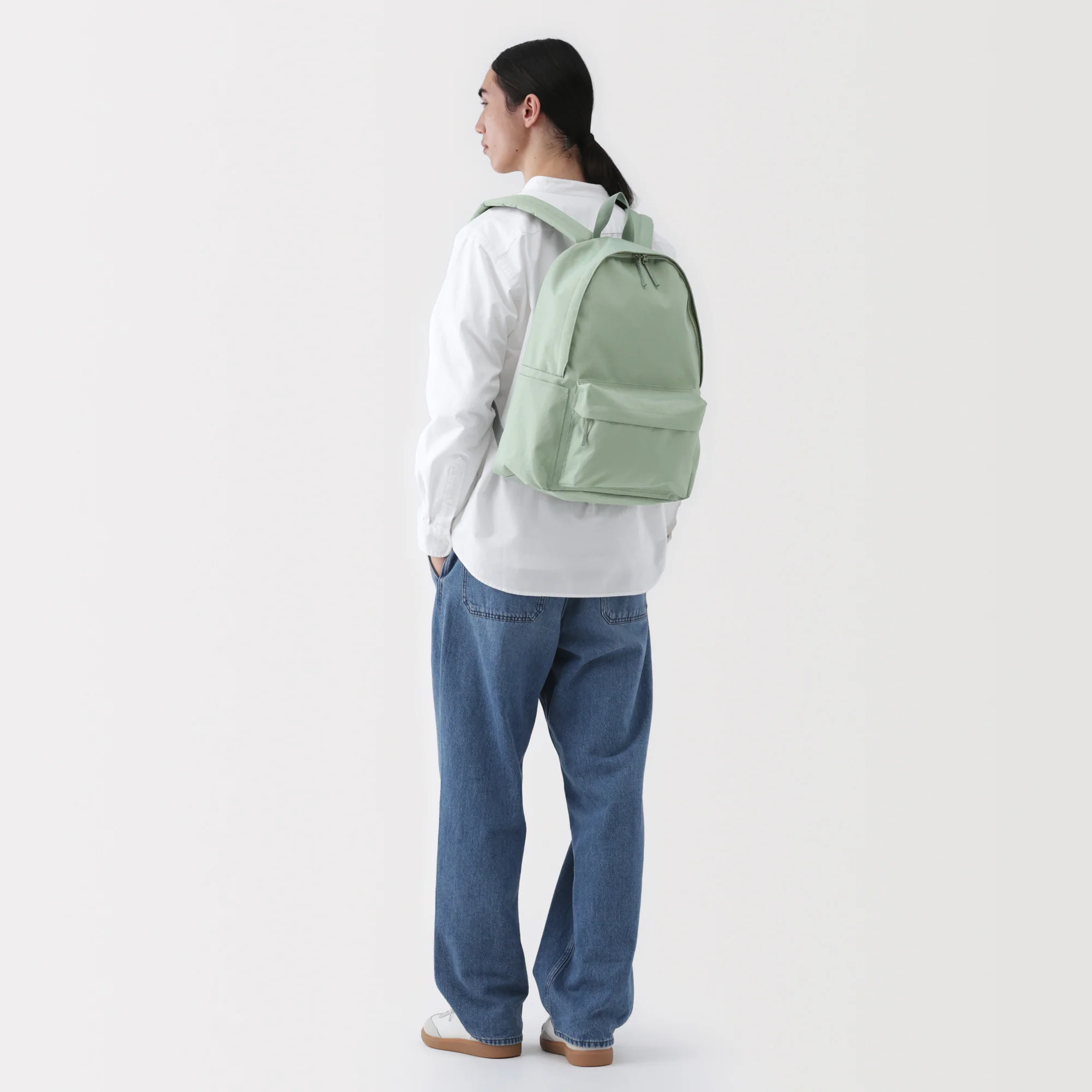 Less Tiring Water Repellent Backpack - Image 13