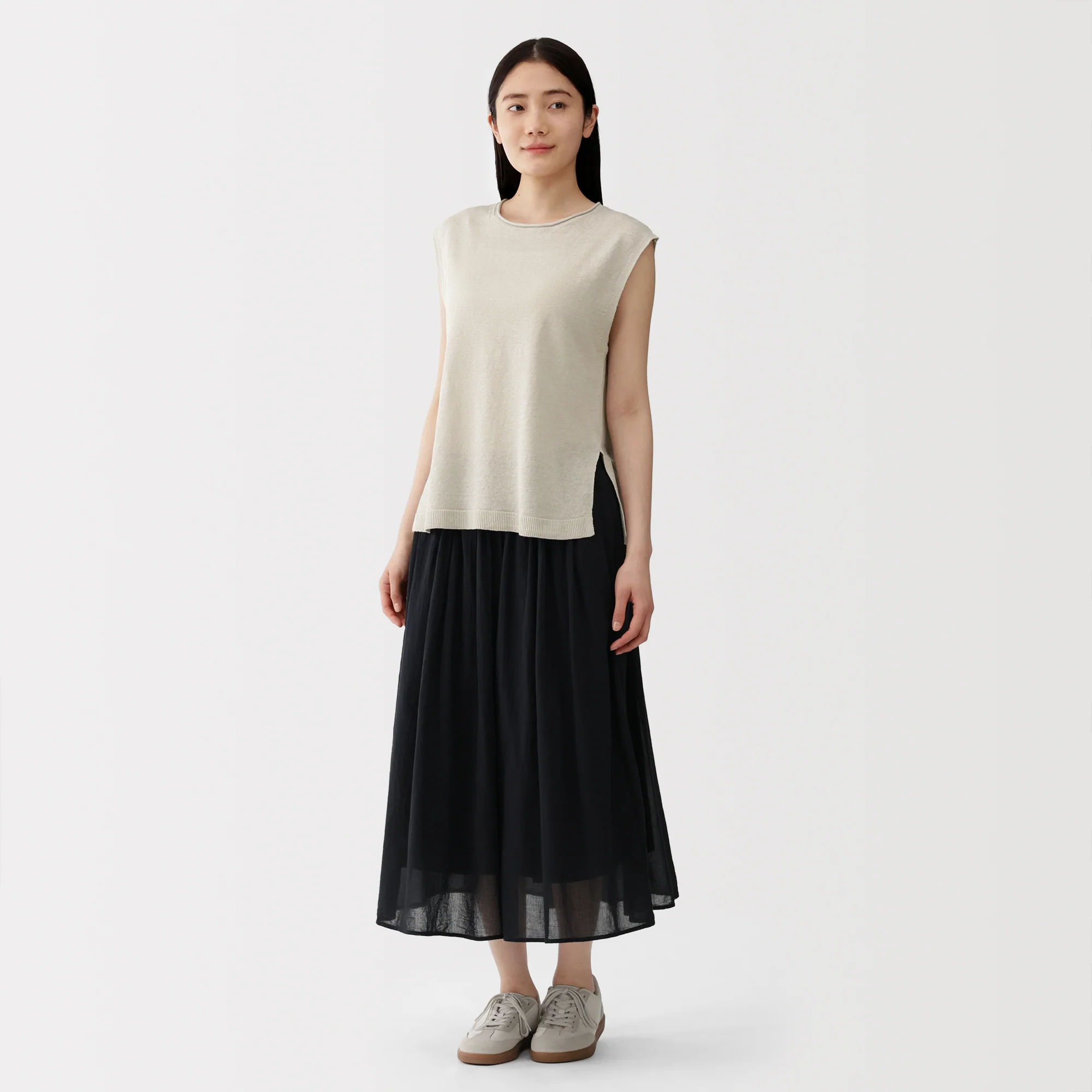 Linen Sleeveless Sweater - Image 20