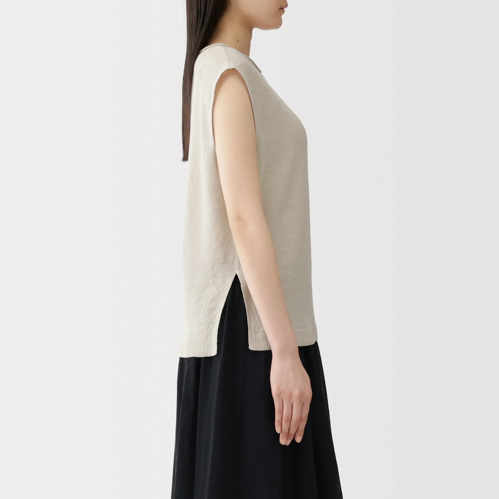 Linen Sleeveless Sweater - Image 21