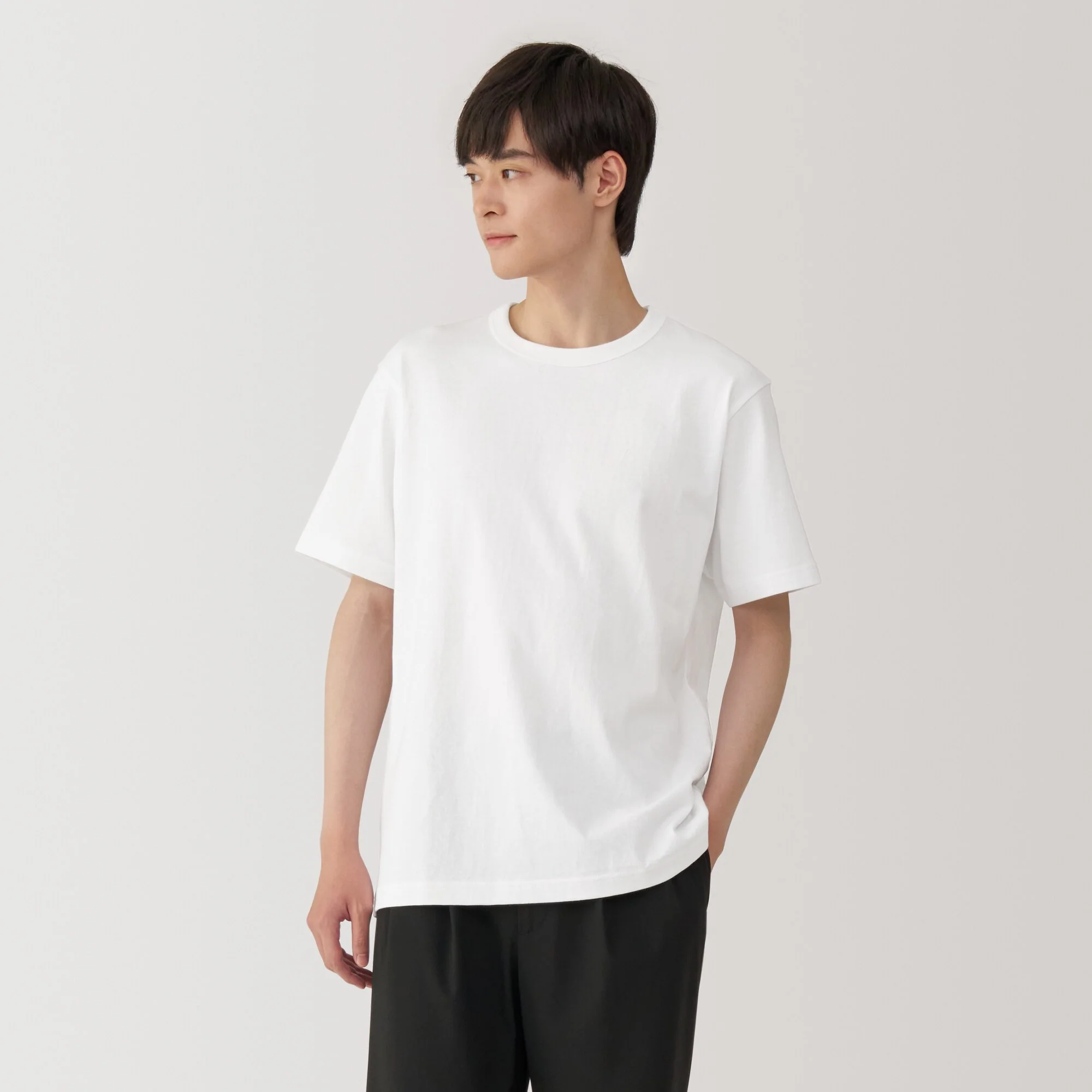 Men's Washed Heavyweight Crewneck T-Shirt - Image 10