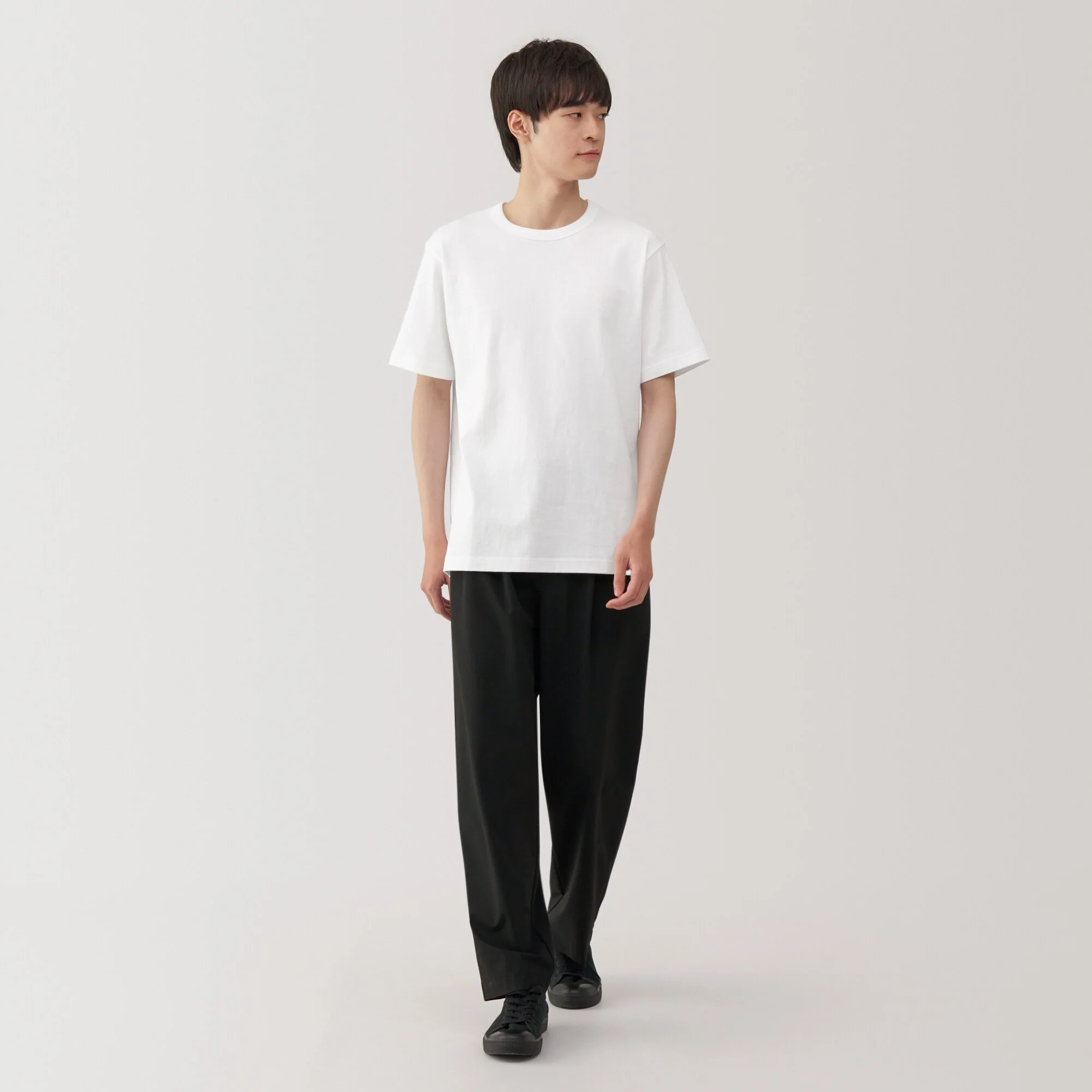 Men's Washed Heavyweight Crewneck T-Shirt - Image 11