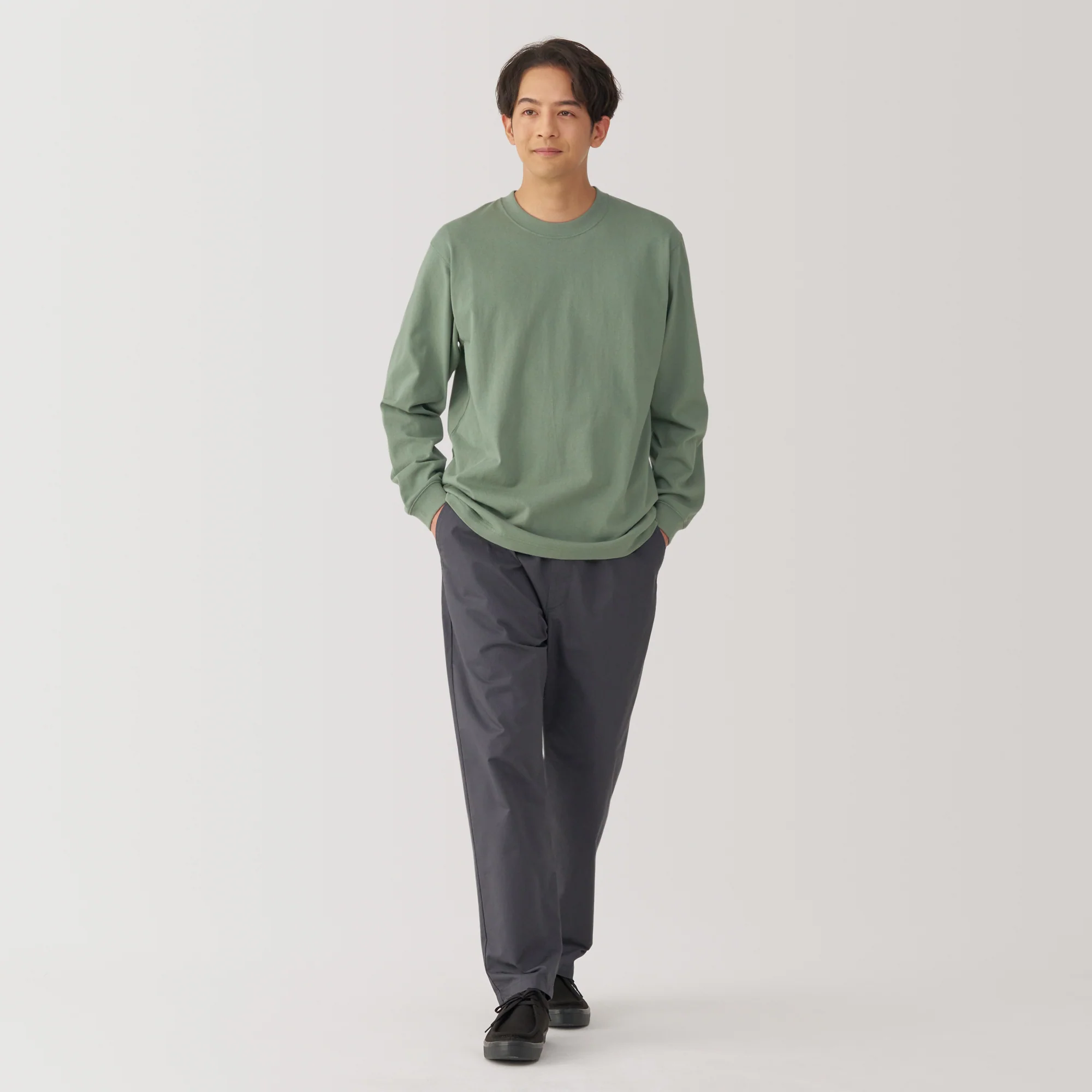 Men's Washed Heavyweight T-Shirt - Image 25