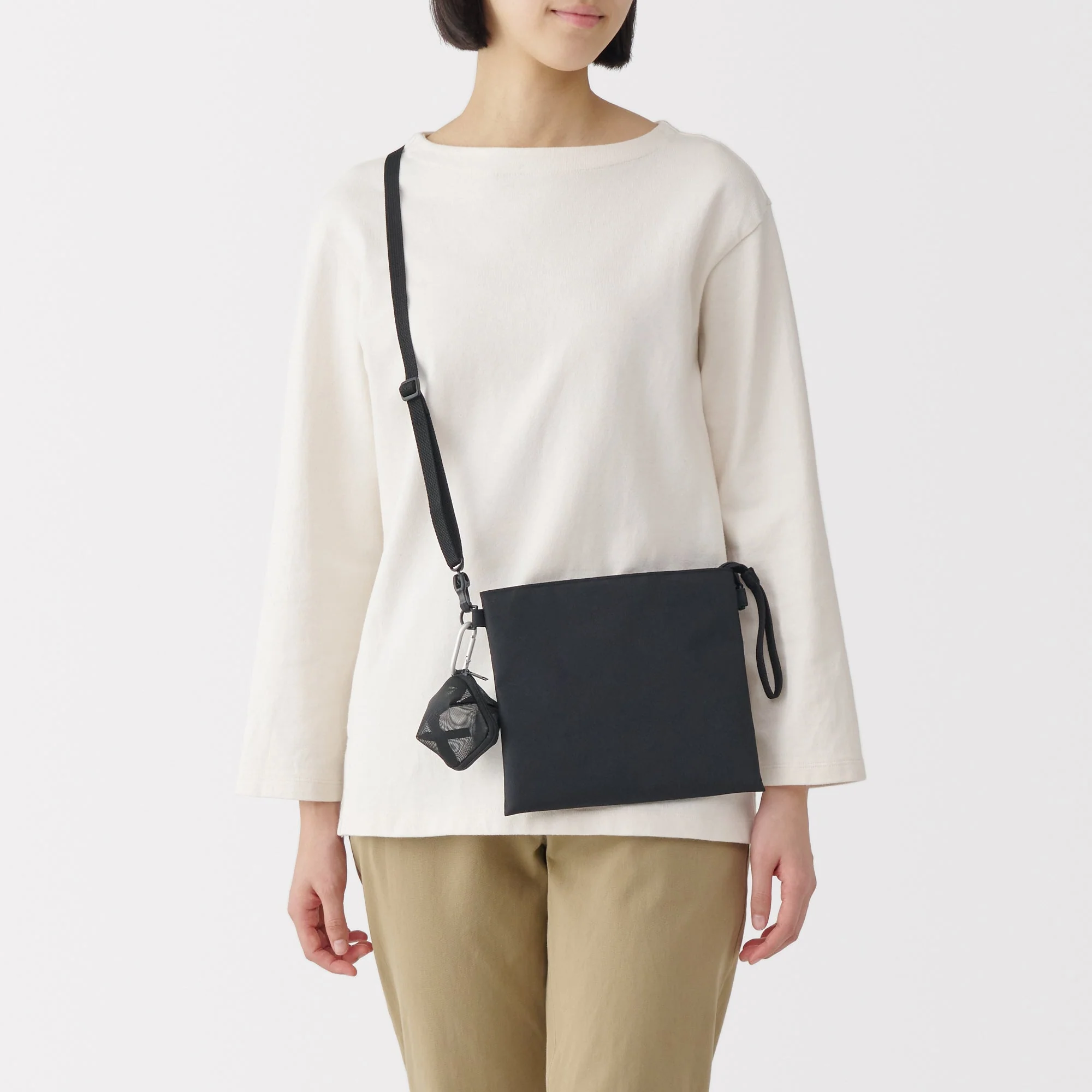 Nylon Mesh Compact Pouch - Image 15