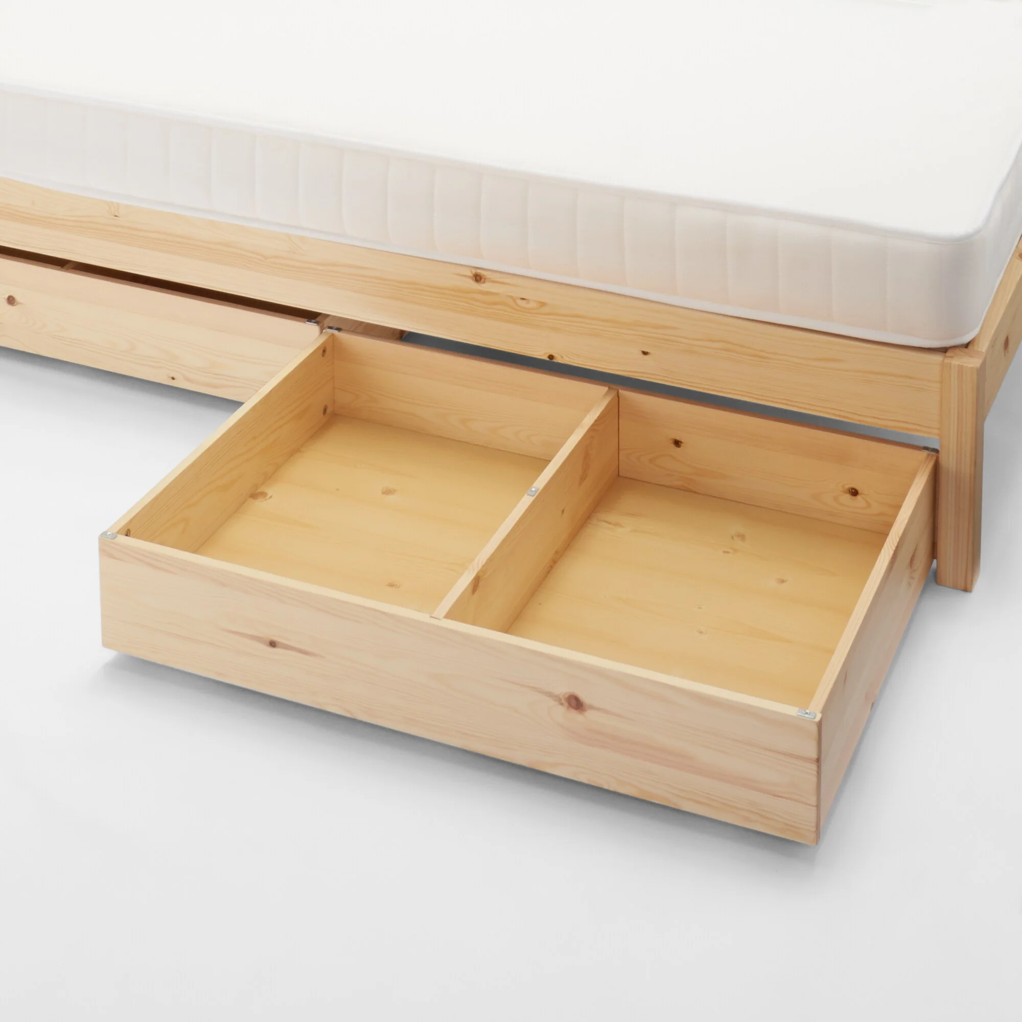 [HD] Pine Wooden Bed - Queen - Image 9