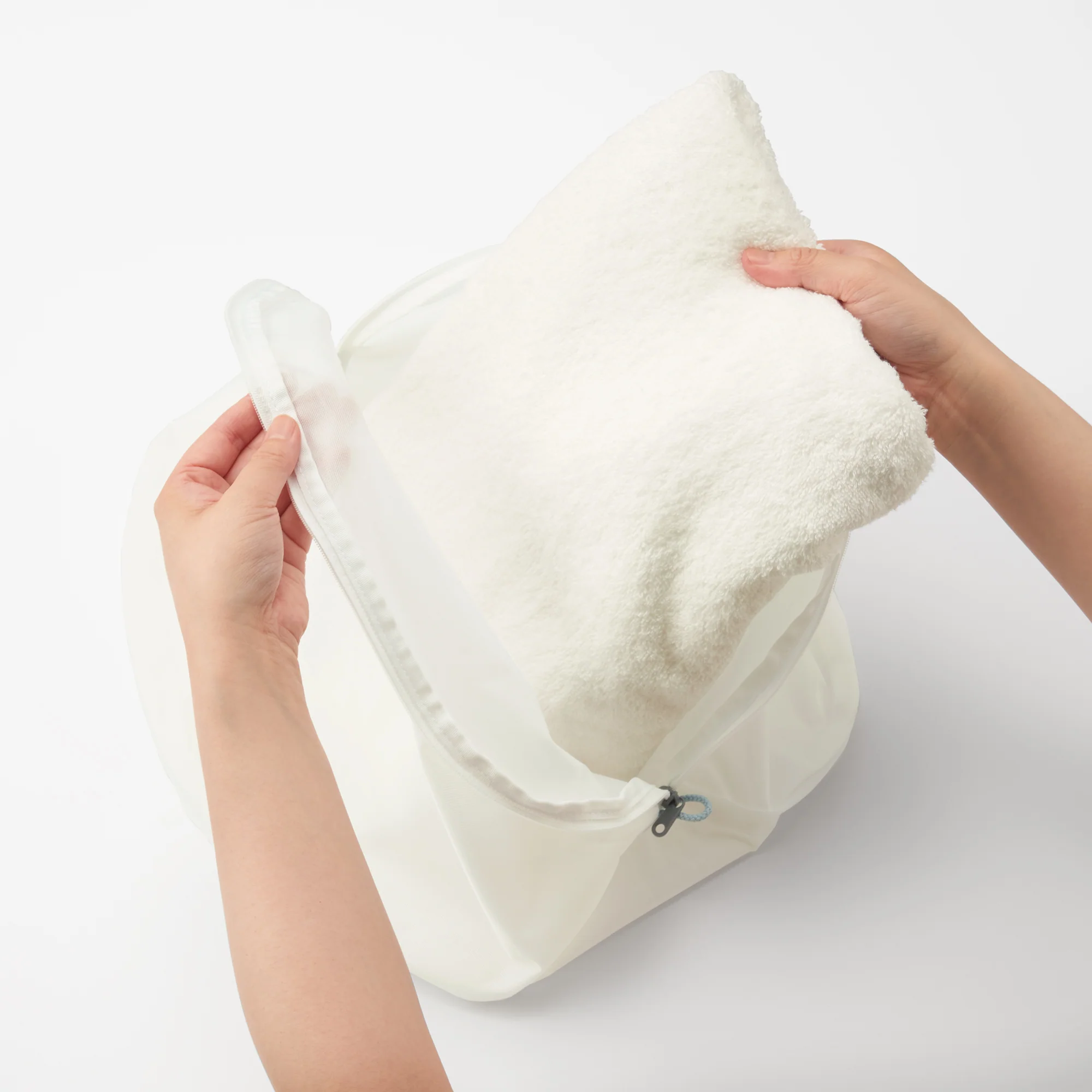 Polyester Cushion Mesh Laundry Net - Image 3