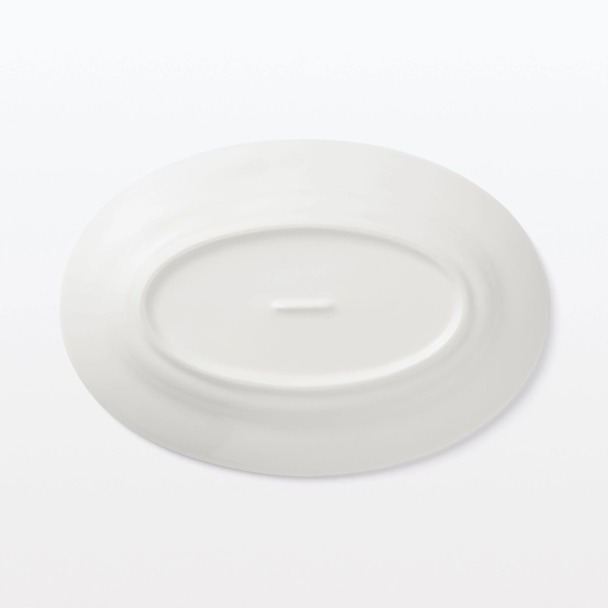 Porcelain Rimmed Oval Plate Medium - White - Image 5