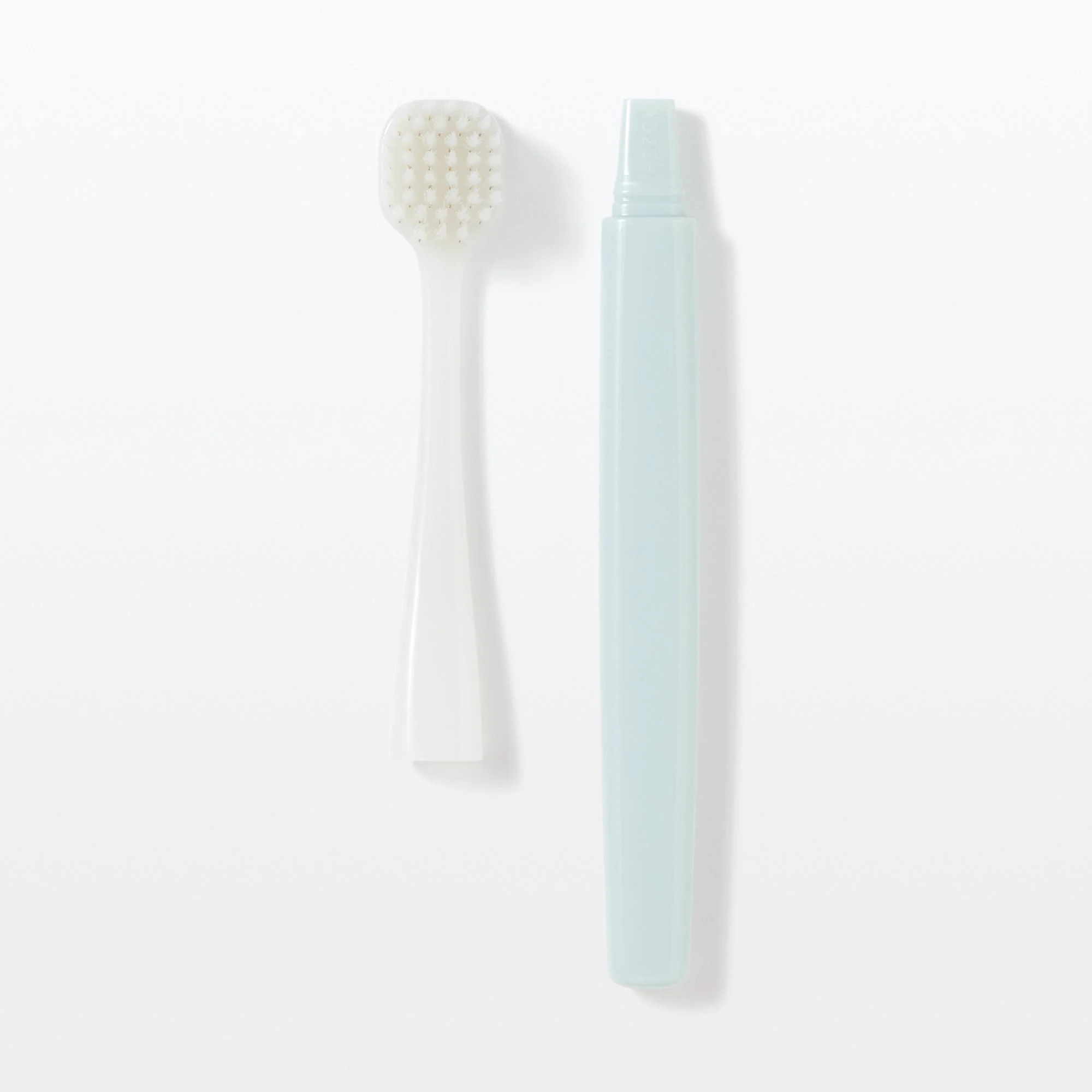 Replaceable Head Wide Medium Toothbrush - Blue - Image 2