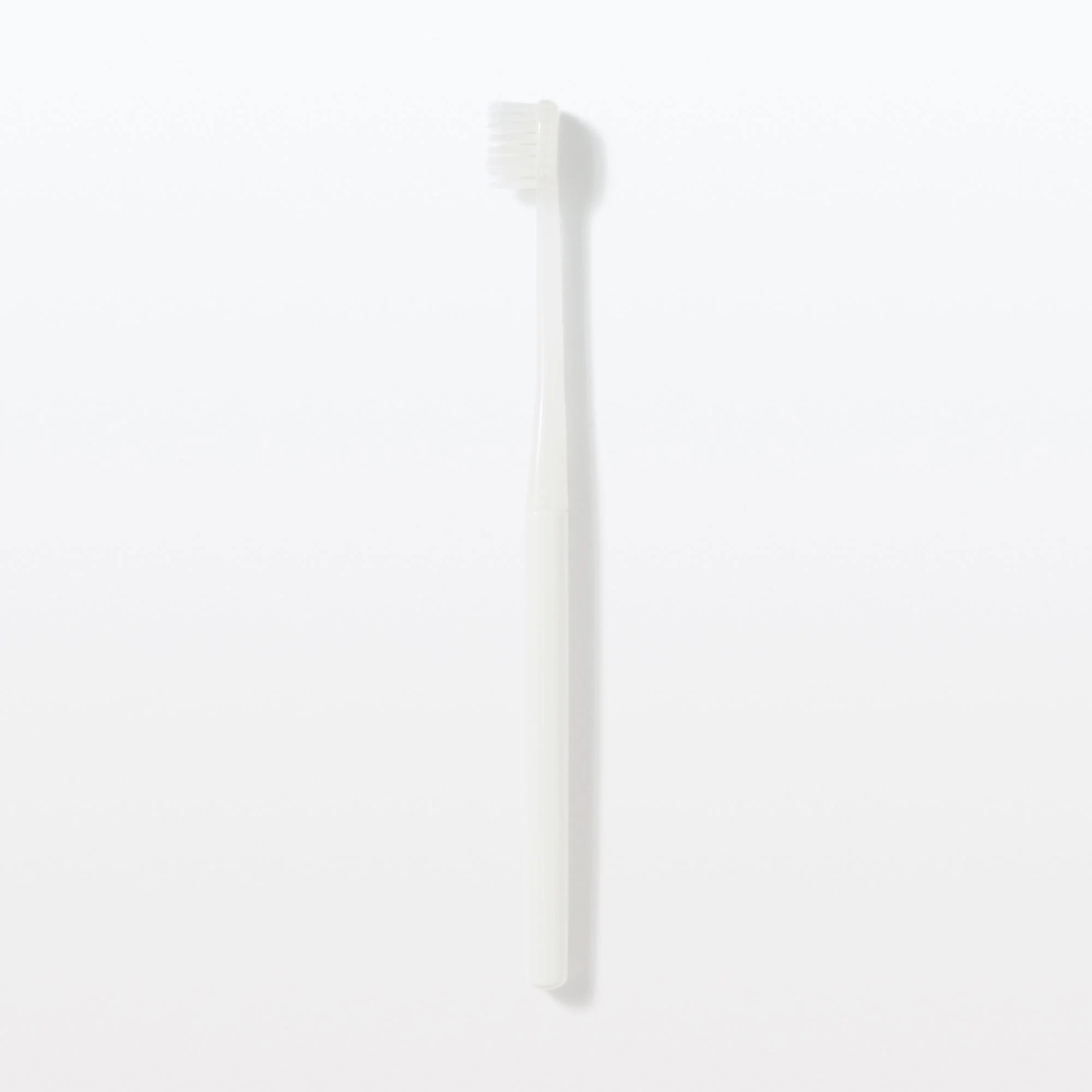 Replaceable Head Wide Medium Toothbrush - White - Image 3