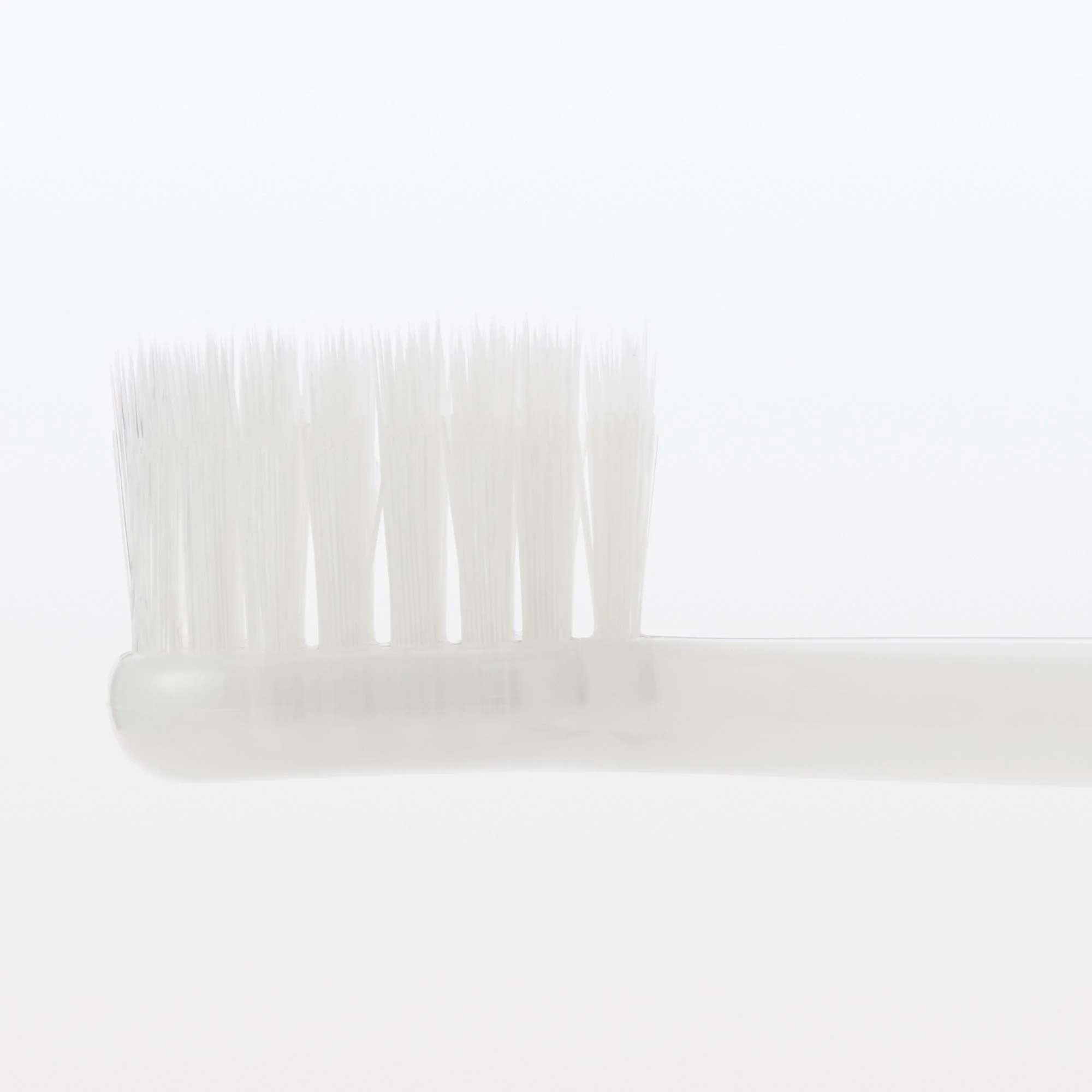 Replaceable Head Wide Medium Toothbrush - White - Image 4