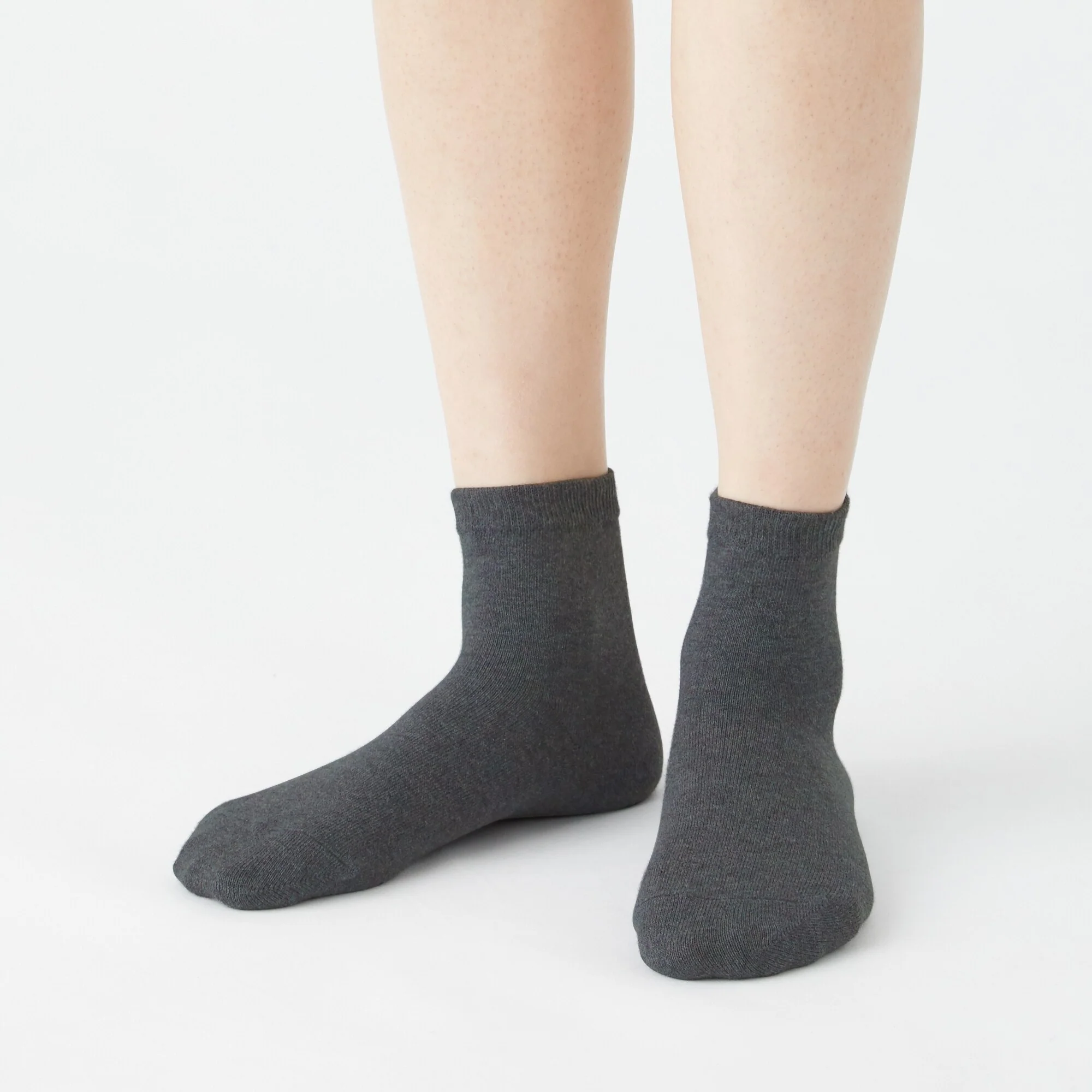 Right Angle Loose Top Short Socks