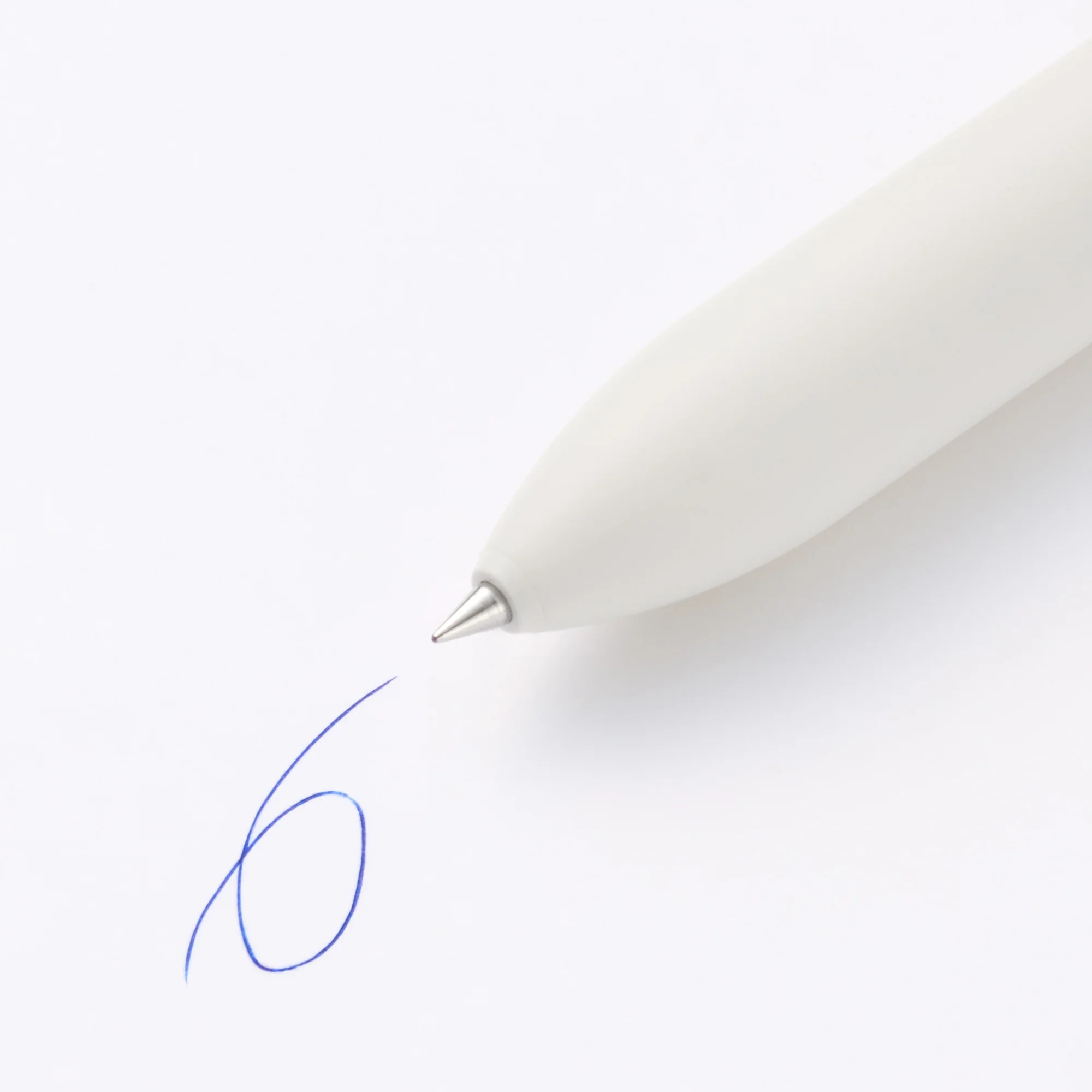 Smooth Oil Ink 4-Color Ballpoint Pen 0.38 mm - Image 5