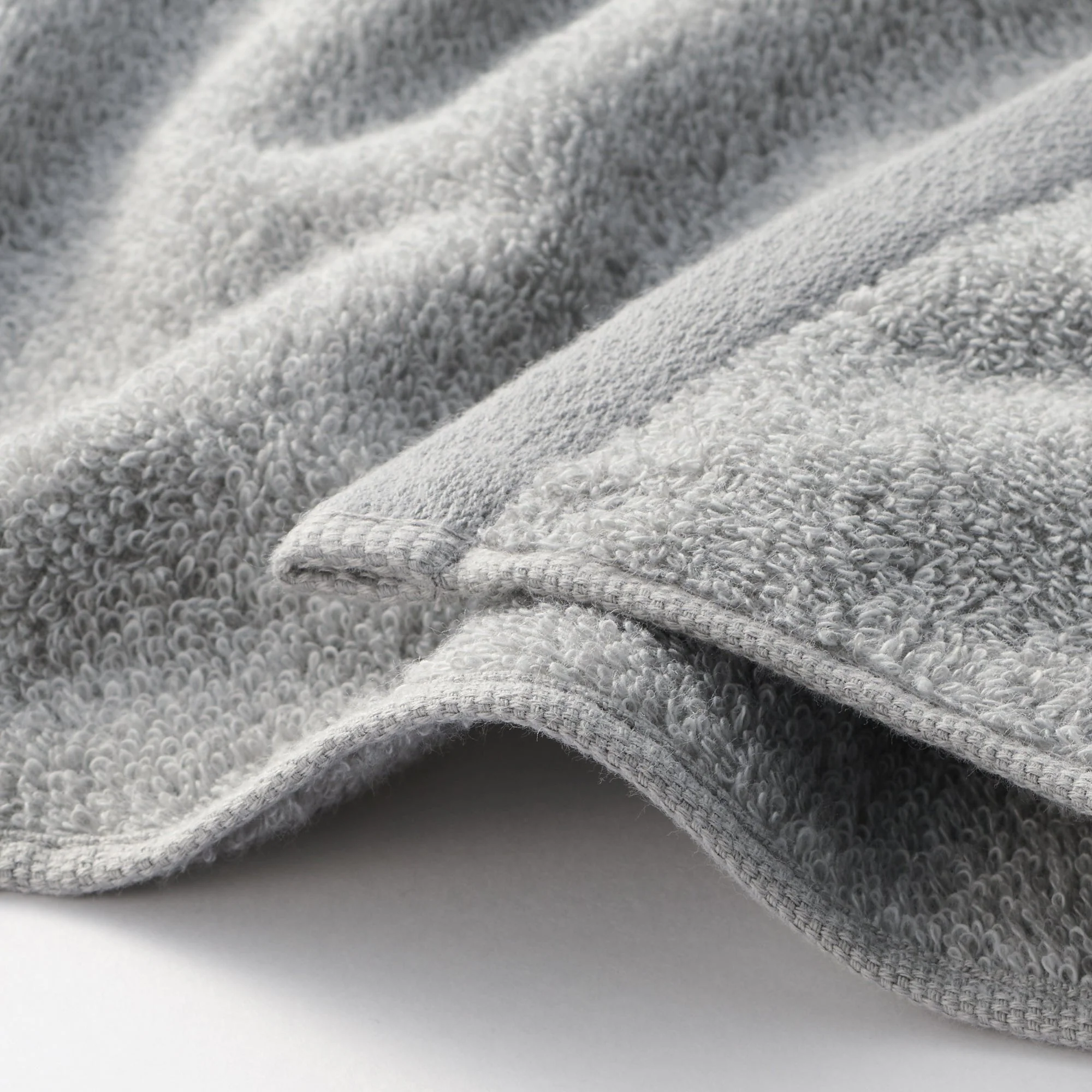 Soft Thin Bath Towel - Image 12