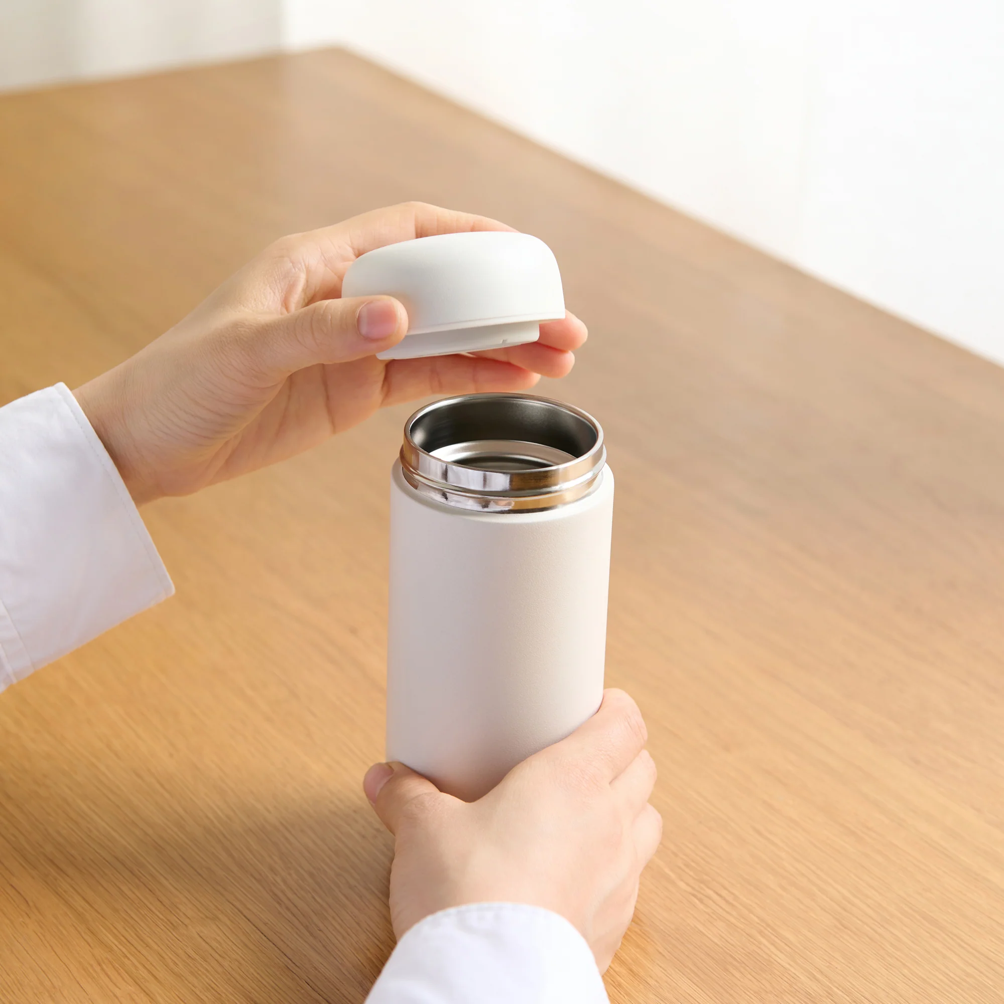 Stainless Steel Bottle - White (10.8 fl oz) - Image 13
