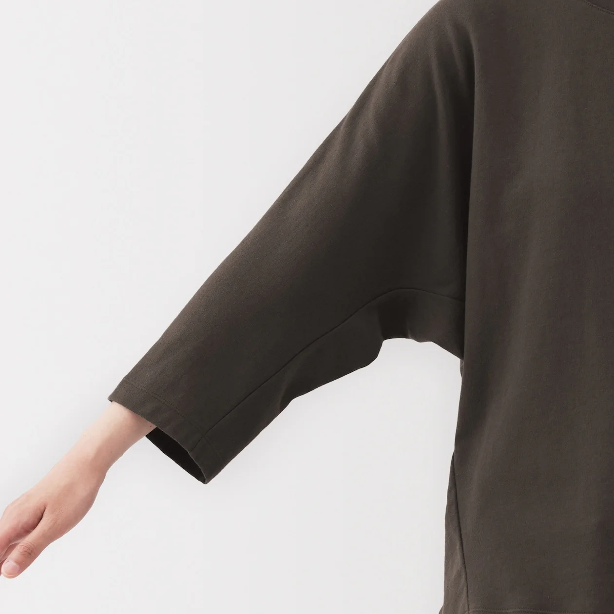 Sweatshirt 3/4 Sleeve Pullover - Image 8