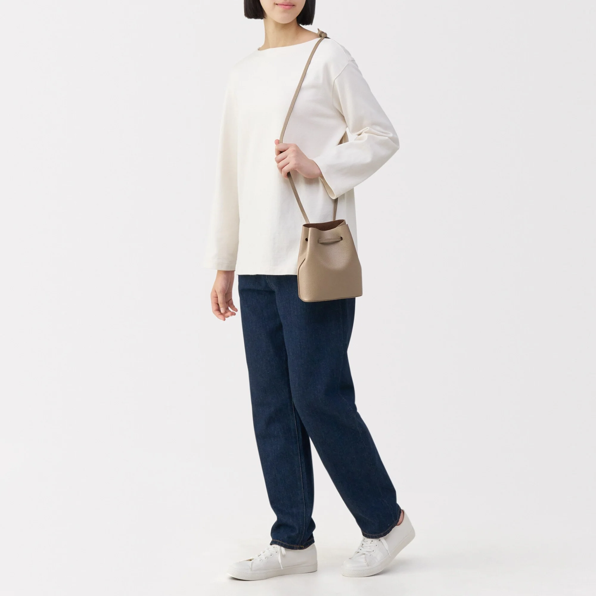Tanned Leather Drawstring Bag - Image 11