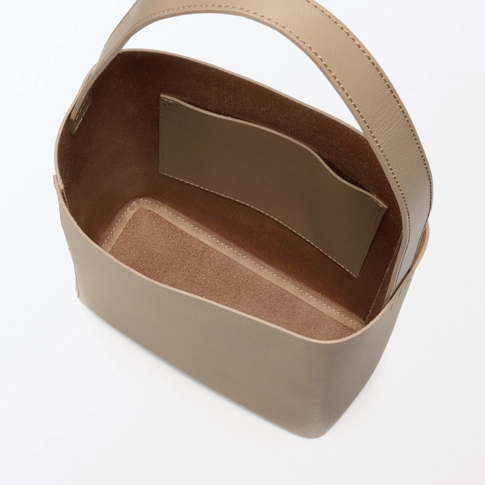 Tanned Leather Shoulder Bag - Image 13