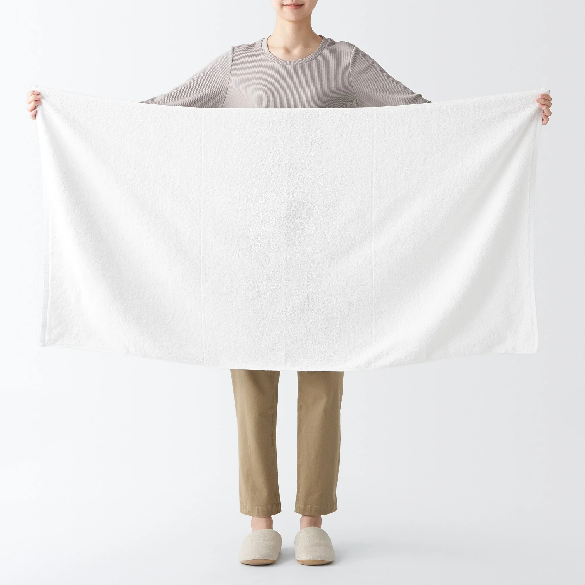 Thick Pile Weave Bath Towel - Image 12