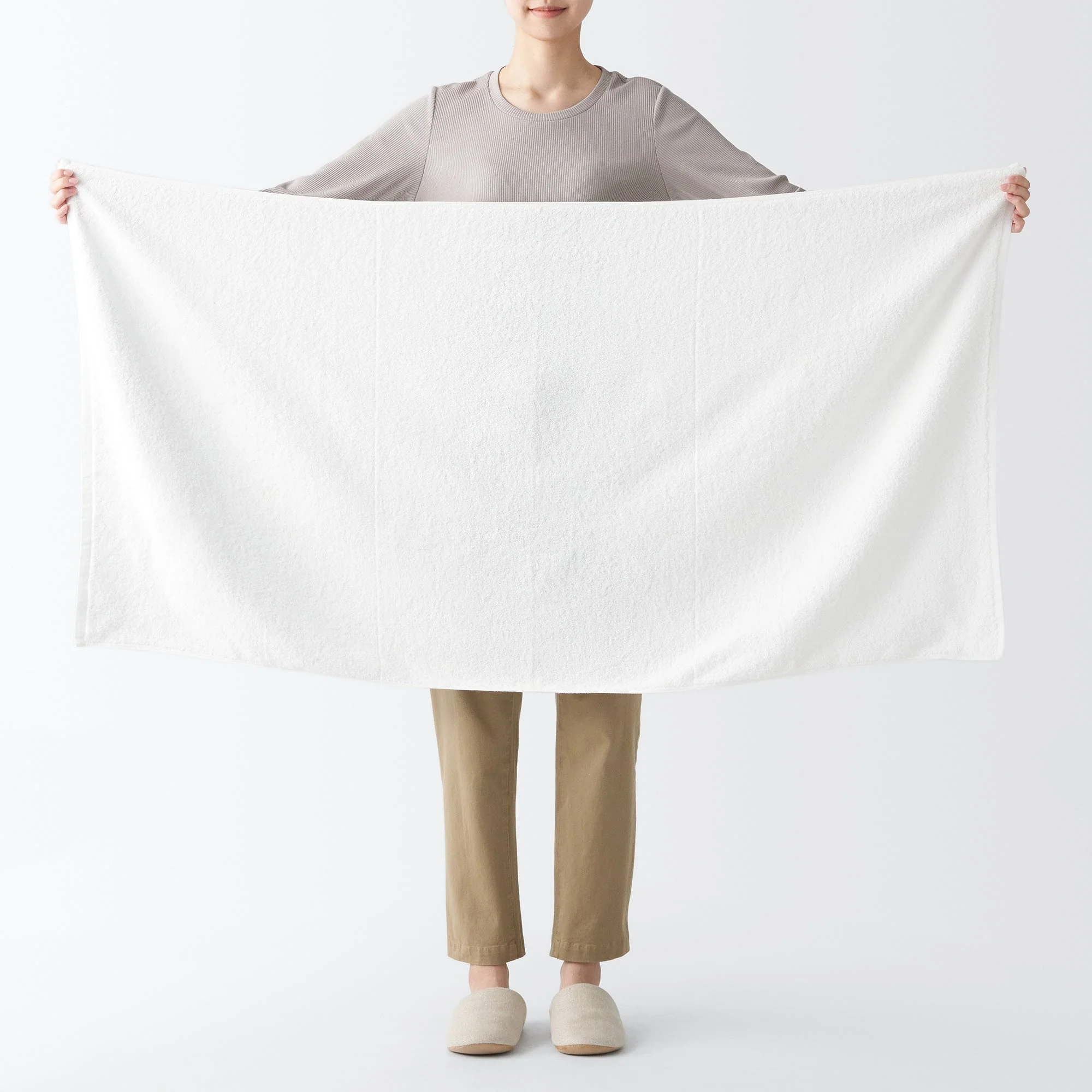 Thick Pile Weave Bath Towel - Image 3