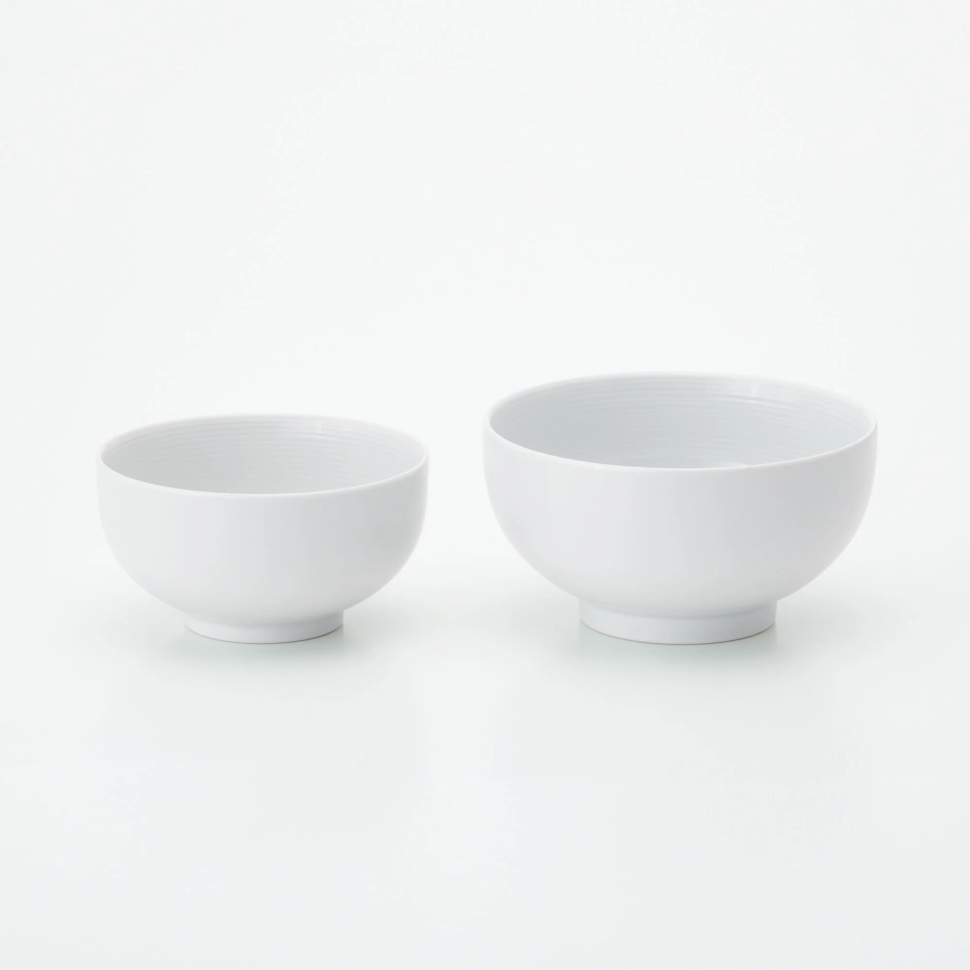 White Porcelain Donburi Bowl - Image 5