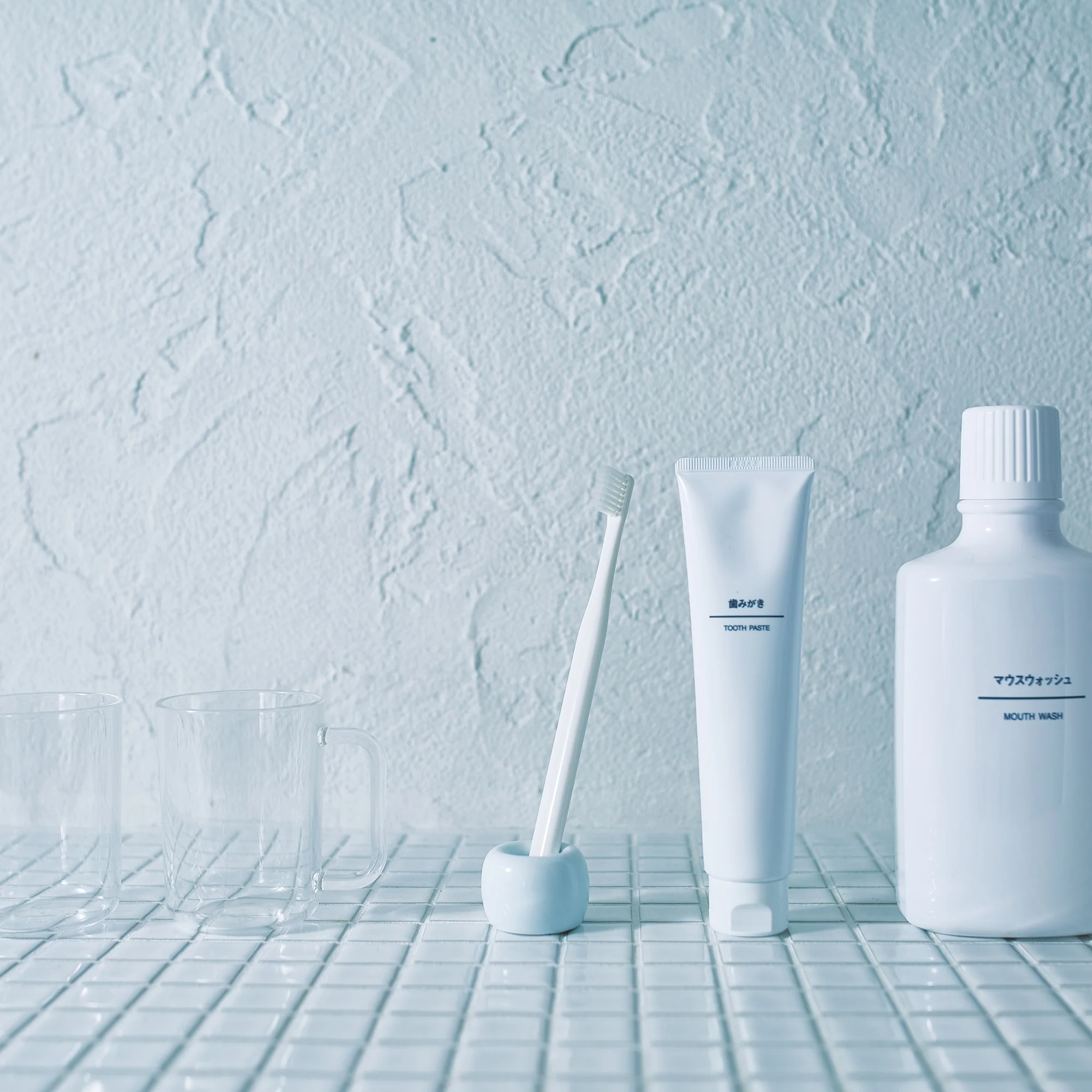 White Porcelain Toothbrush Stand - Image 3