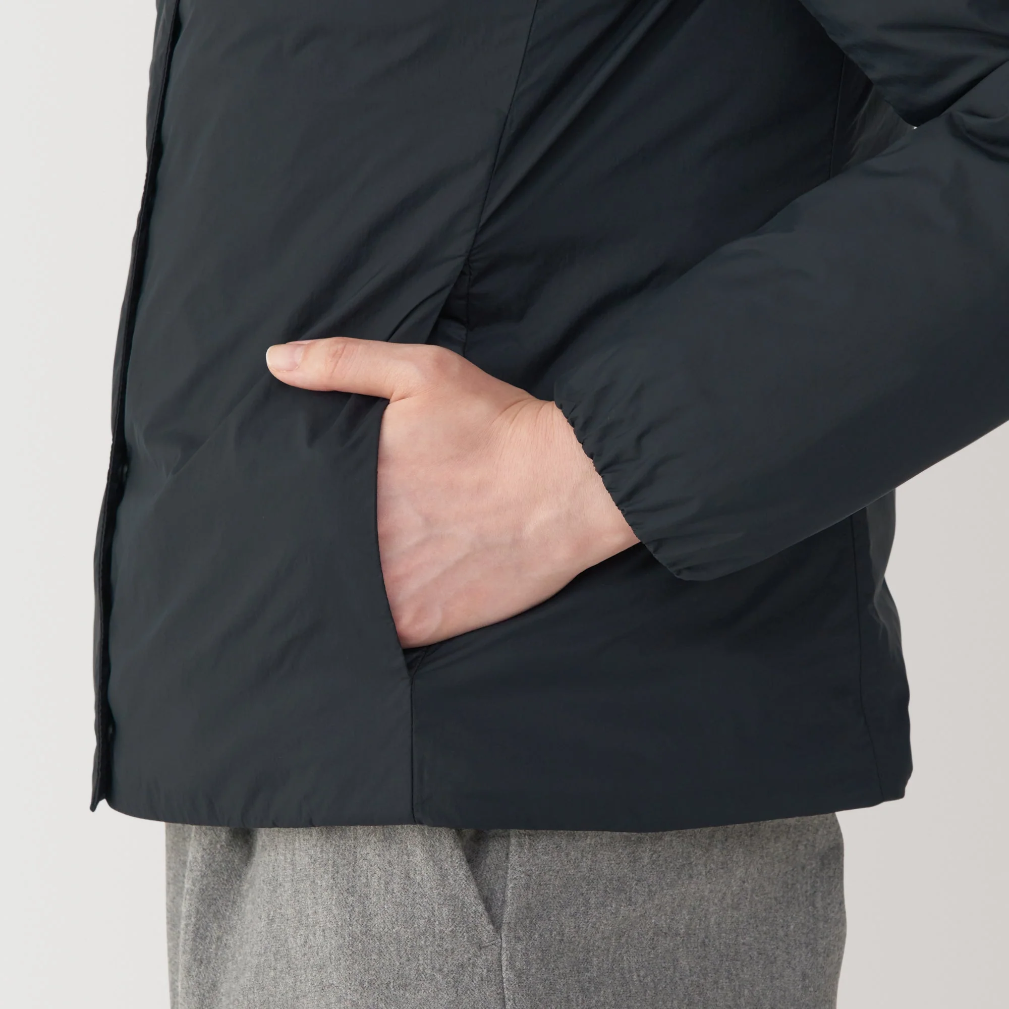 Women's Lightweight Down Collarless Jacket - Image 19
