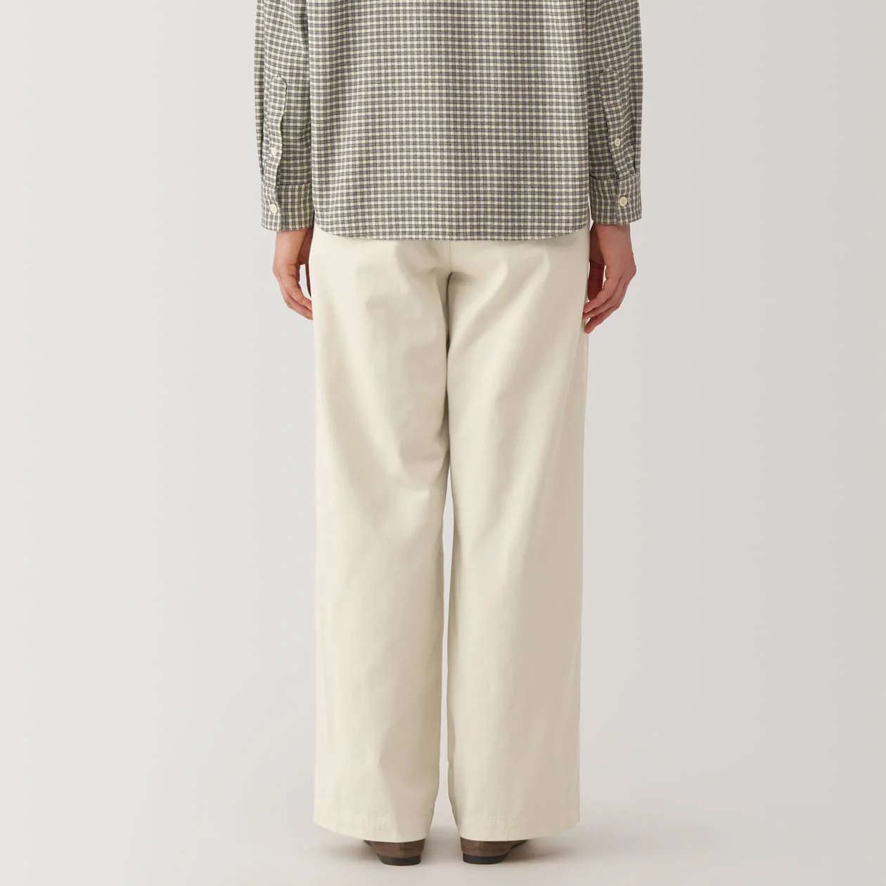 Women's Slub Yarn Chino Darted Wide Pants - Image 24