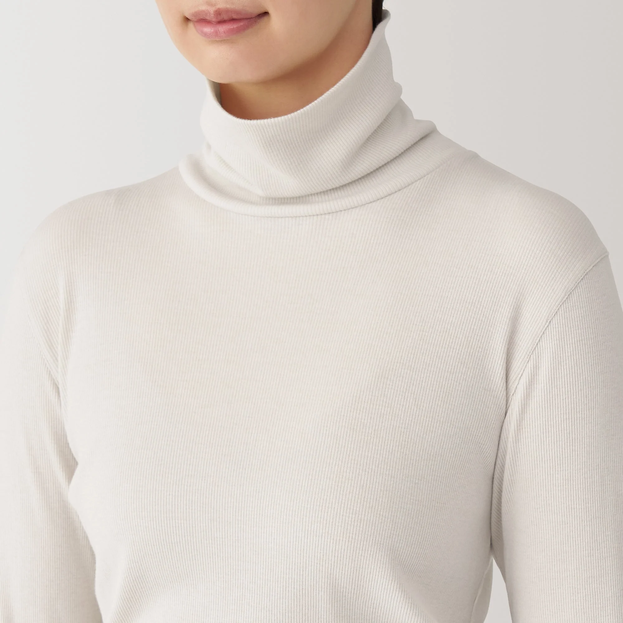 Women's Soy Fibre Blend Ribbed Turtleneck Long Sleeve T-Shirt - Image 15